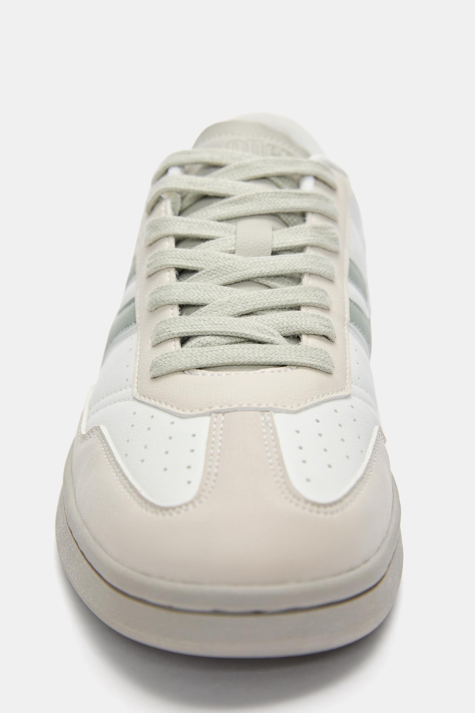 Retro sneakers Product Image