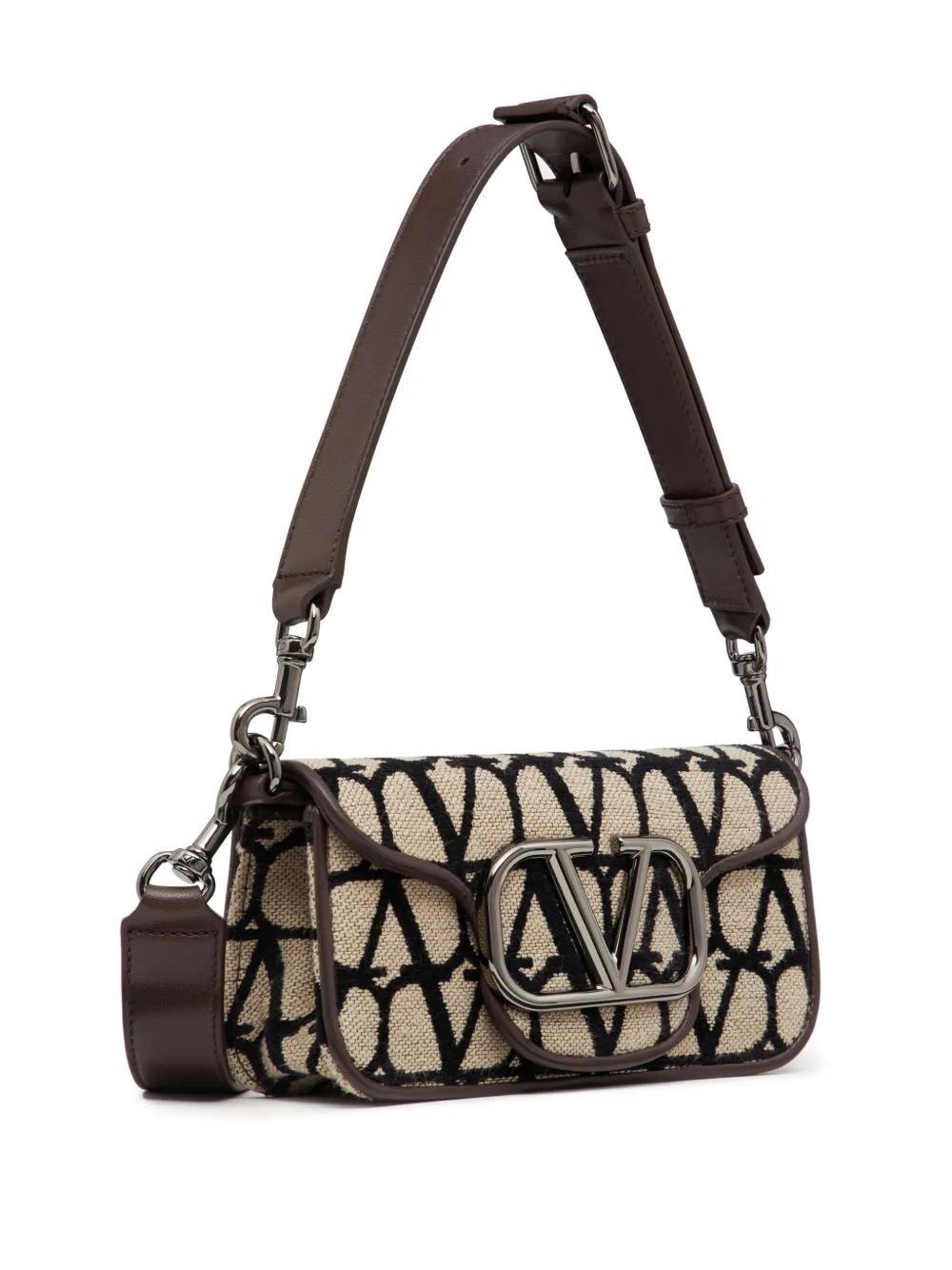 monogram-pattern logo-plaque shoulder bag Product Image