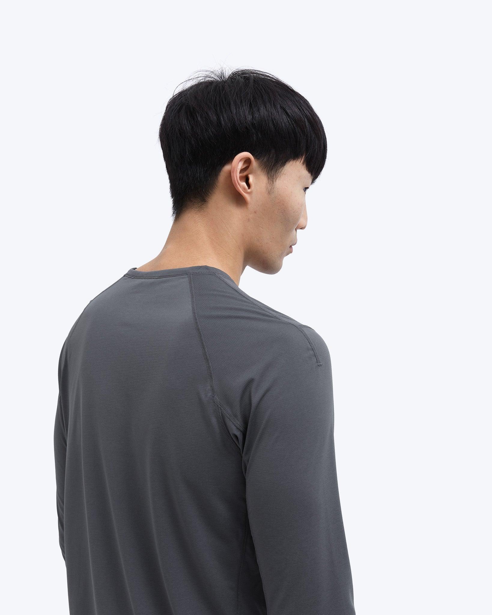 Deltapeak™ 90 Training Long Sleeve Male Product Image