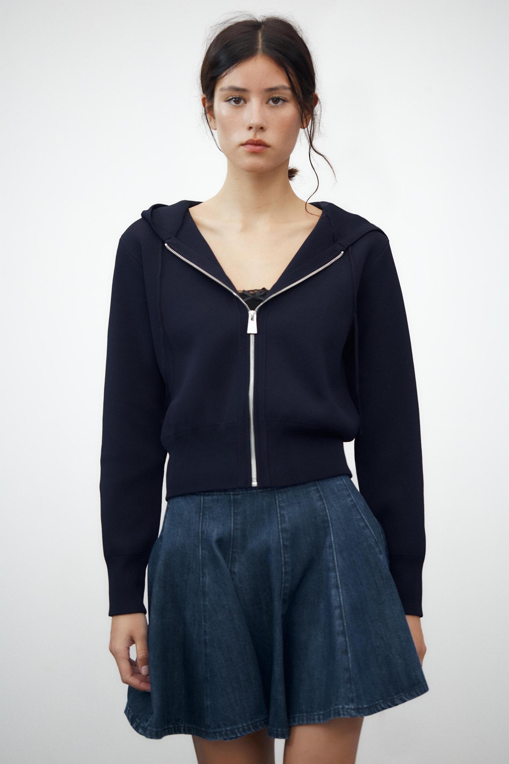 PLAIN KNIT HOODIE Product Image