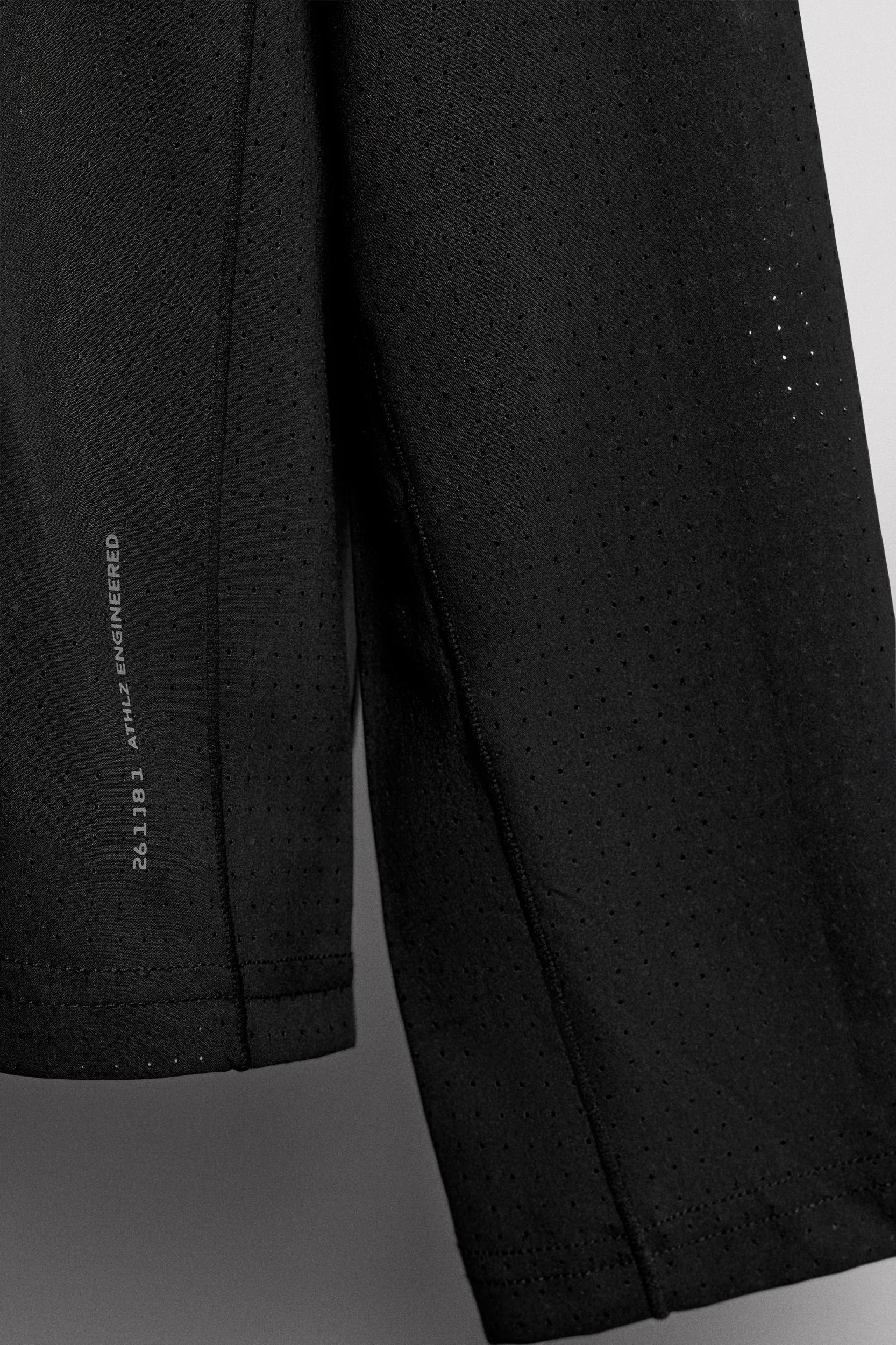 LONG SLEEVE PERFORATED T-SHIRT Product Image
