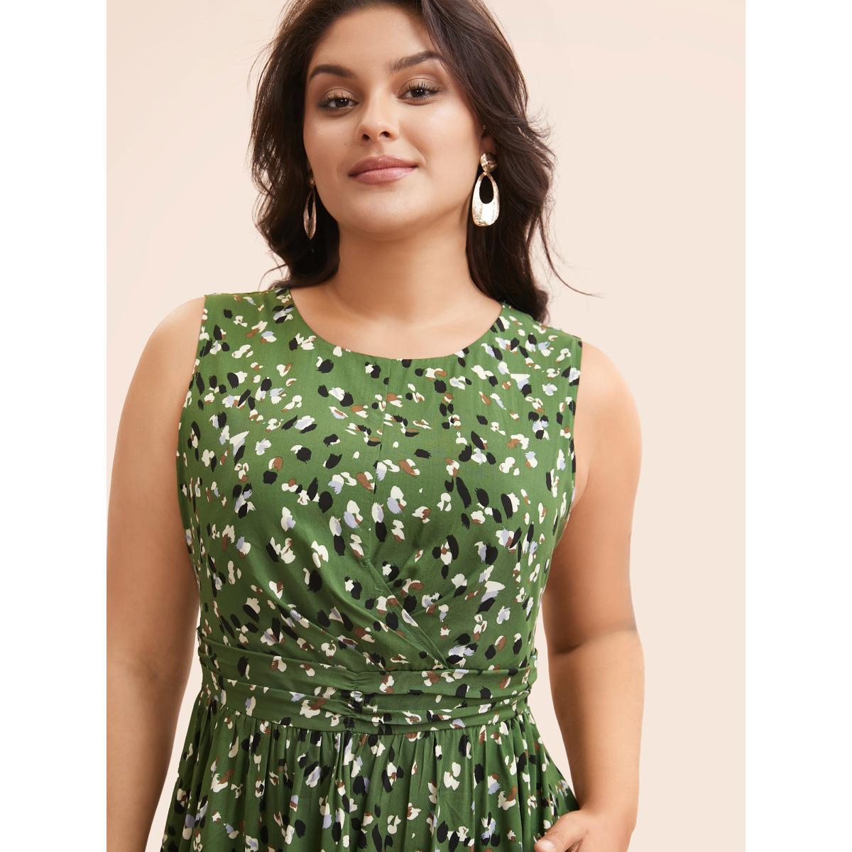Plus Size Allover Print Pocket Flutter Crossover Ruched Tank Dress DarkGreen Women Elegant Twist Round Neck Sleeveless Curvy Midi Dress BloomChic 10/M Product Image