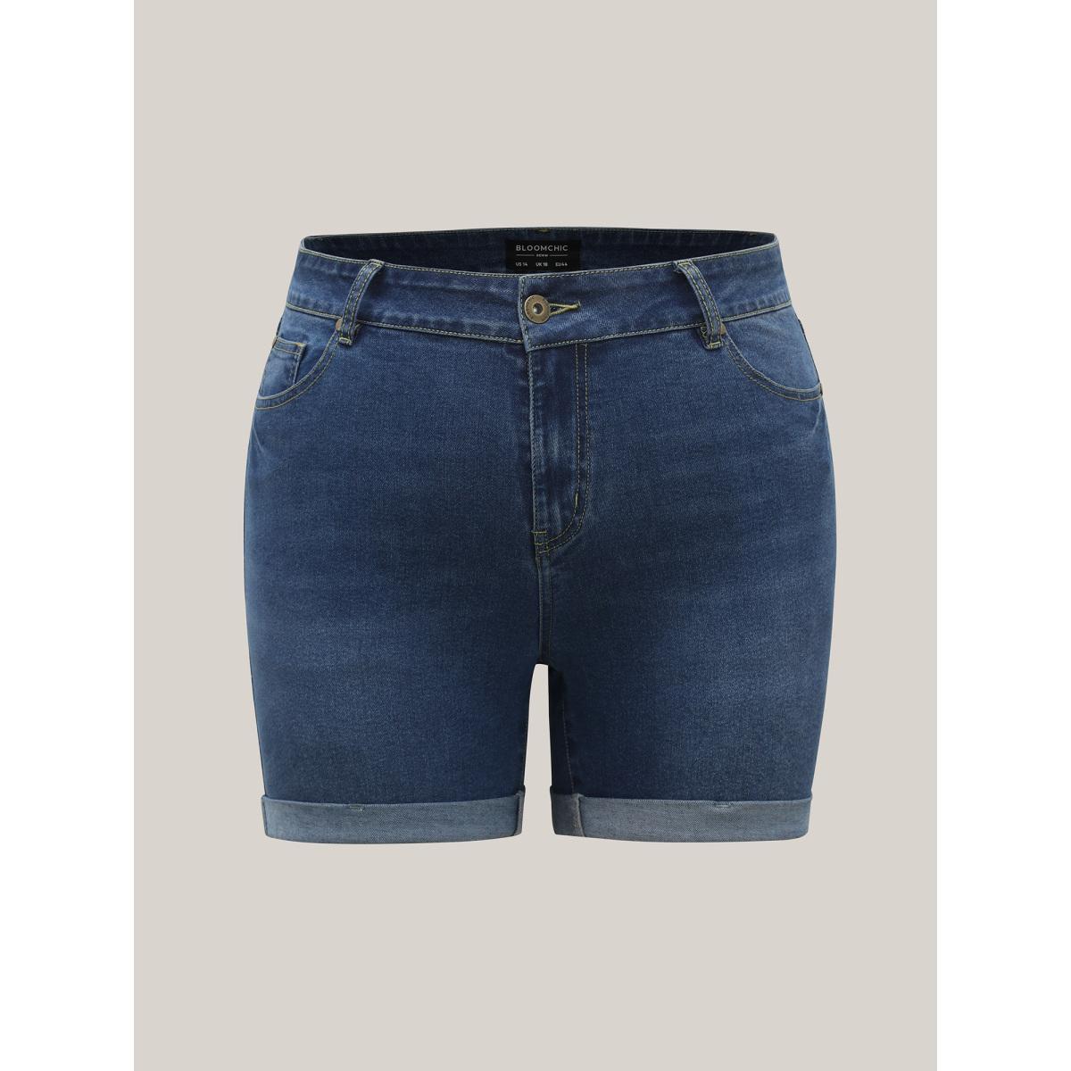 Plus Size Stretch Skinny Fit Sculpting Denim Shorts Women Darkindigo Medium stretch Everyday-Casual Slanted pocket Denim Shorts BloomChic 28/5X Product Image
