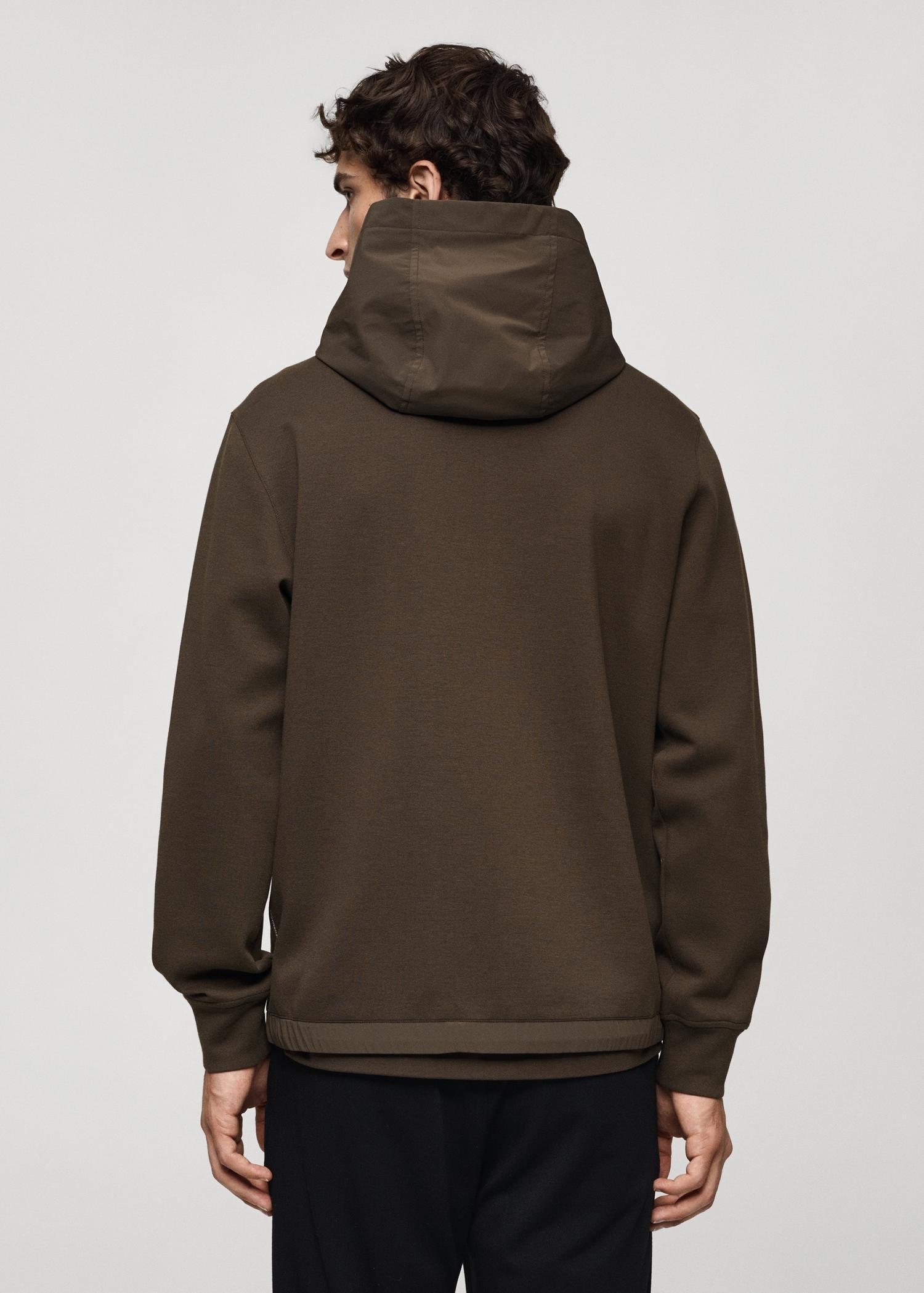 Stretch fabric regular-fit hooded sweatshirt - Men | MANGO USA Product Image