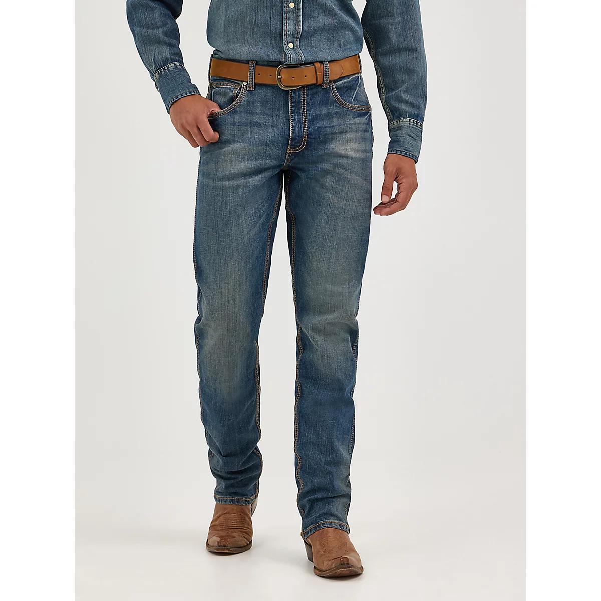 Men's Wrangler Retro® Slim Fit Straight Leg Jean in Bozeman Product Image
