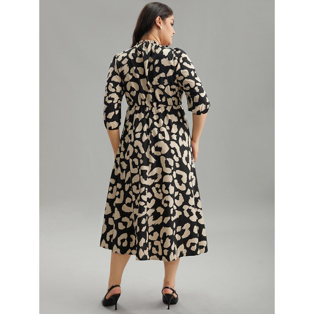 Plus Size Geometric Mock Neck Elastic Waist Pleated Dress DarkBrown Women Office Elastic cuffs Mock Neck Elbow-length sleeve Curvy Midi Dress BloomChic 26/4X Product Image