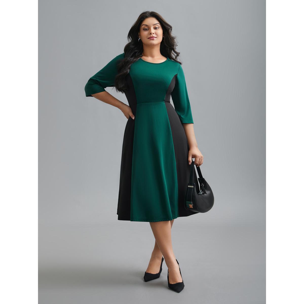 Plus Size Crew Neck Color Contrast Patchwork Dress DarkGreen Women At the Office Contrast Knit Dresses Bloomchic 14-16/1X Product Image