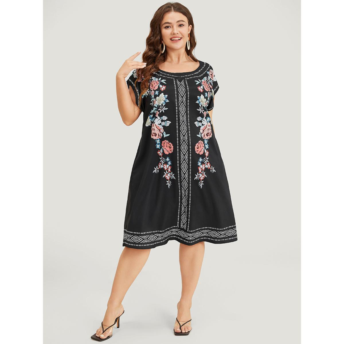 Plus Size Bandana Pocket Round Neck Batwing Sleeve Dress BlackFlower Women Vacation Printed Round Neck Cap Sleeve Curvy Knee Dress BloomChic 28/5X Product Image