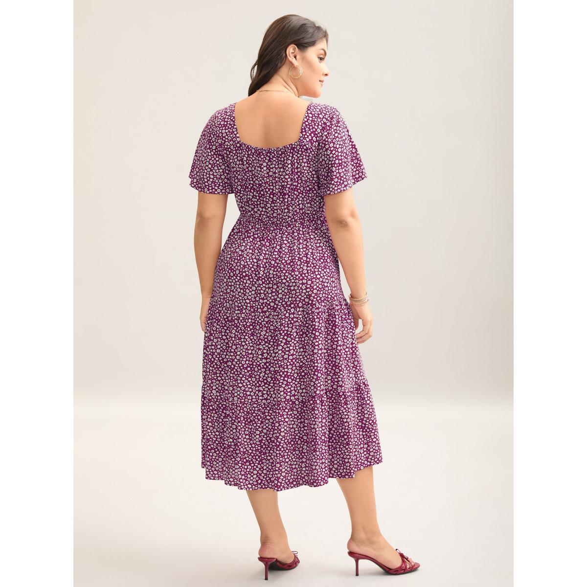 Plus Size Ditsy Floral Sweetheart Drawstring Pocket Tiered Dress Burgundy Women Elegant Non V-neck Short sleeve Curvy Midi Dress BloomChic 10/M Product Image