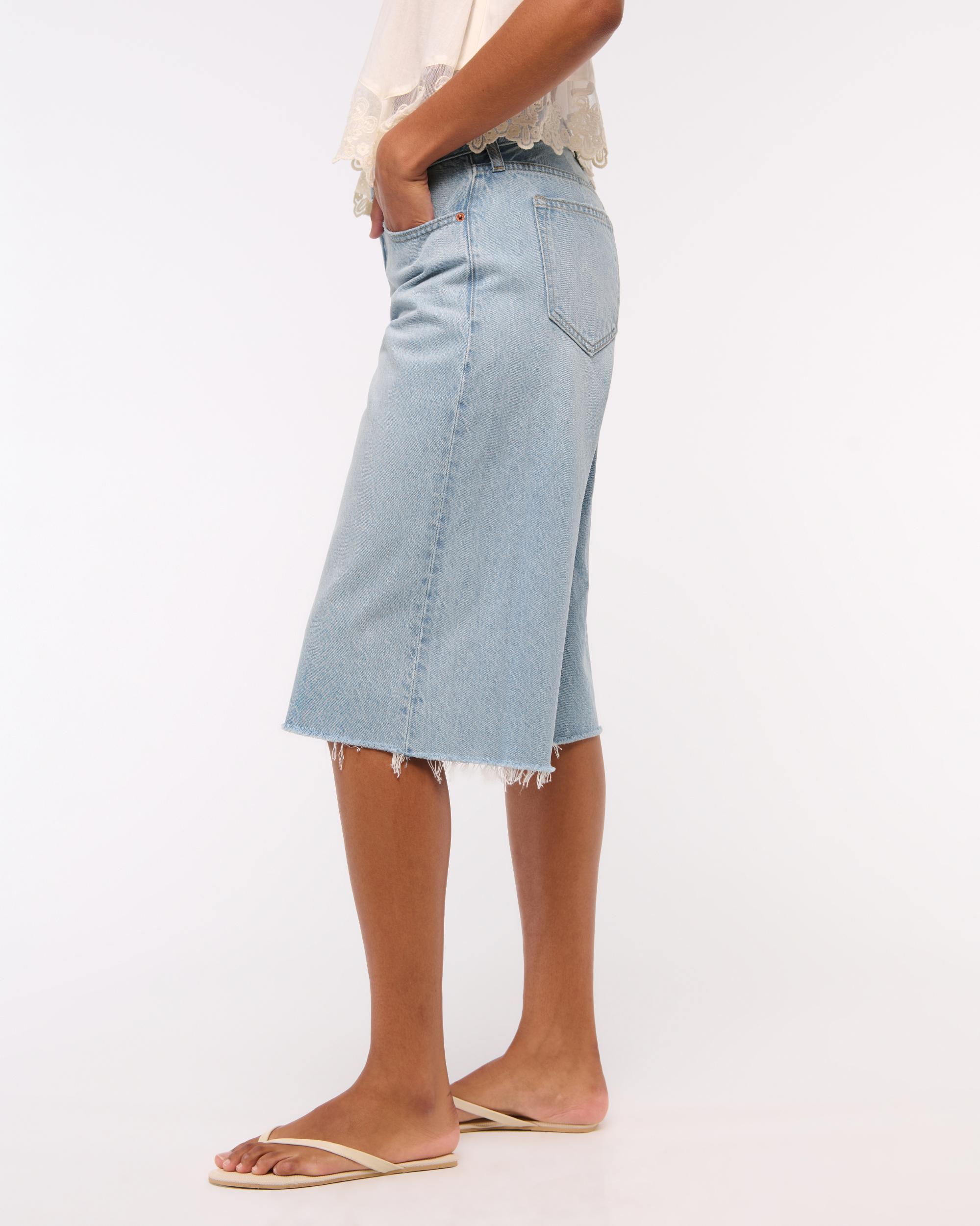 Curve Love Mid Rise Long Jort Product Image