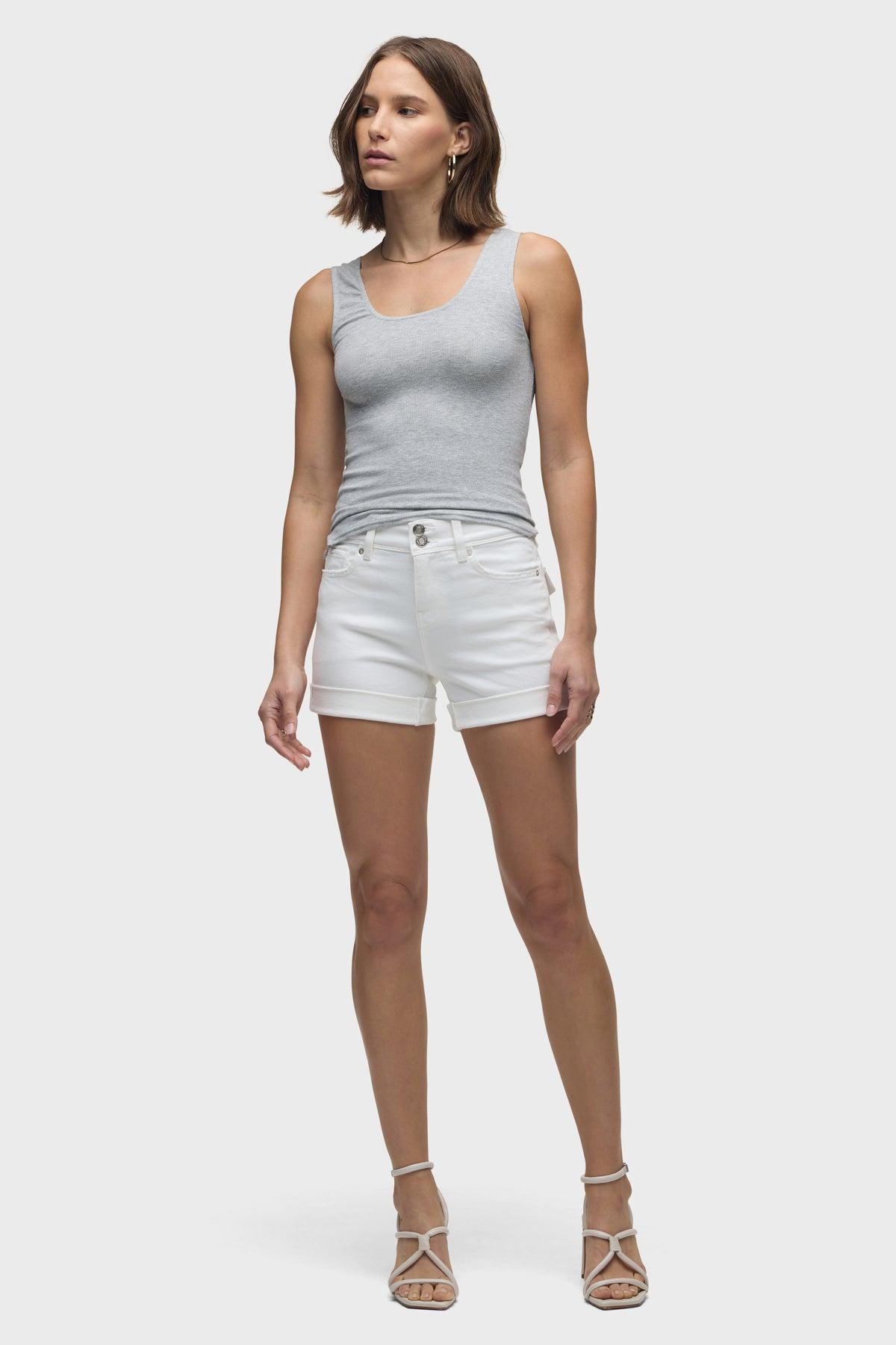 Croxley Mid-Rise Short Female Product Image