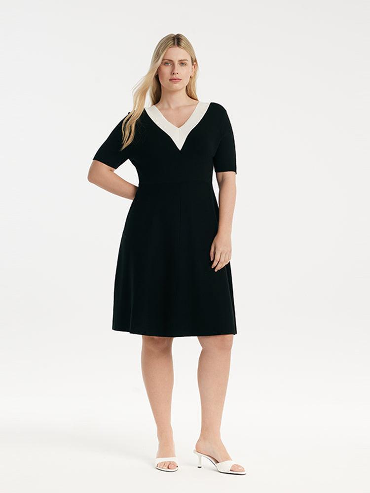 Contrast V-Neck Slim Knitted Women Midi Dress Product Image