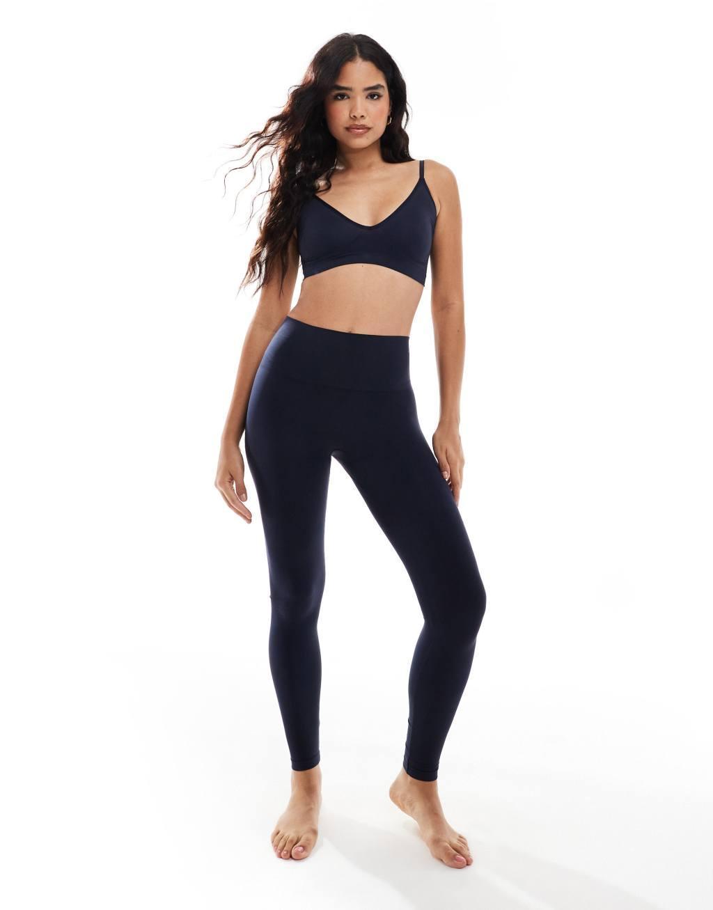Vero Moda seamless deep v bra top in dark navy - part of a set Product Image