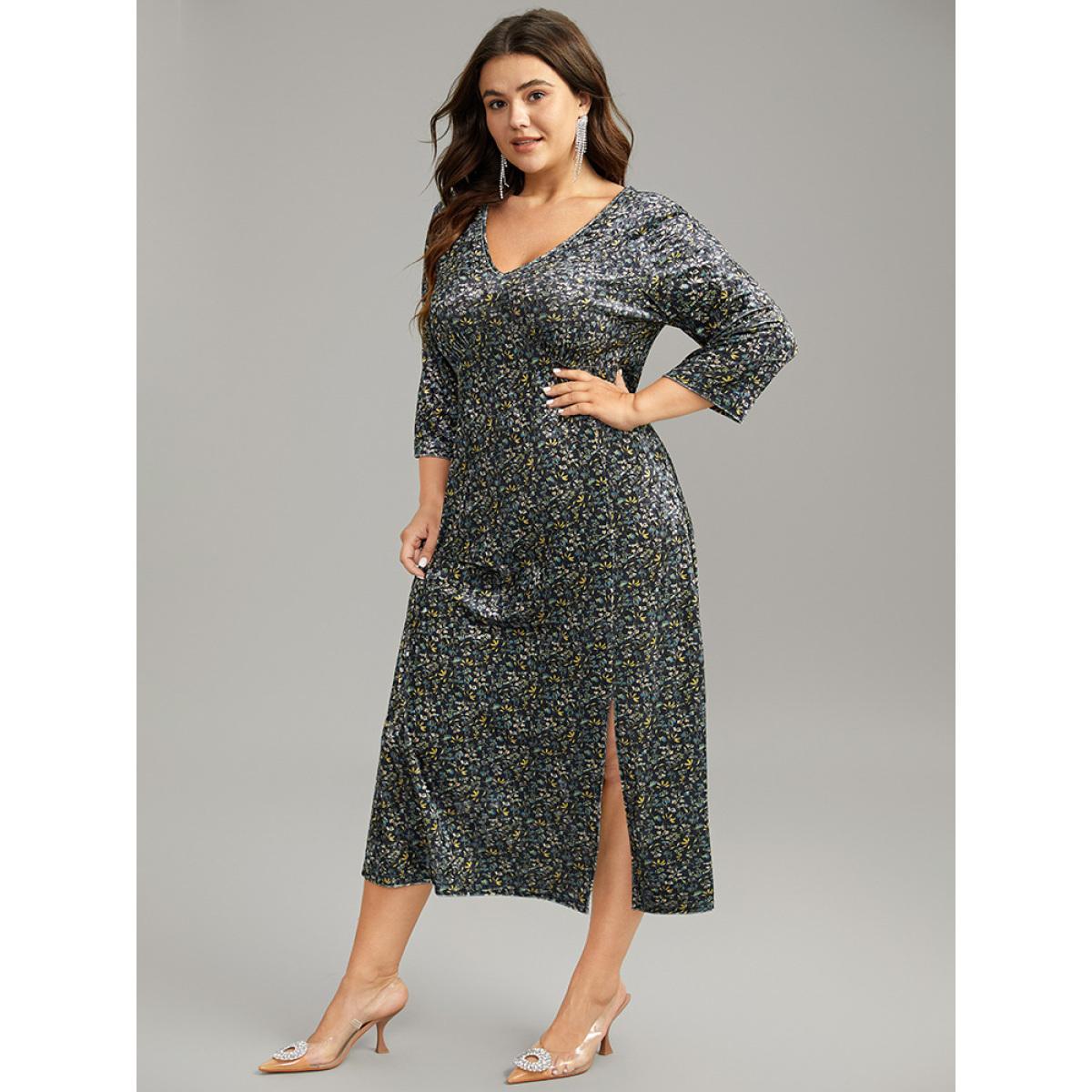 Plus Size Velvet V Neck Ditsy Floral Split Hem Dress Black Women Glamour Printed V-neck Elbow-length sleeve Curvy Midi Dress BloomChic 26/4X Product Image
