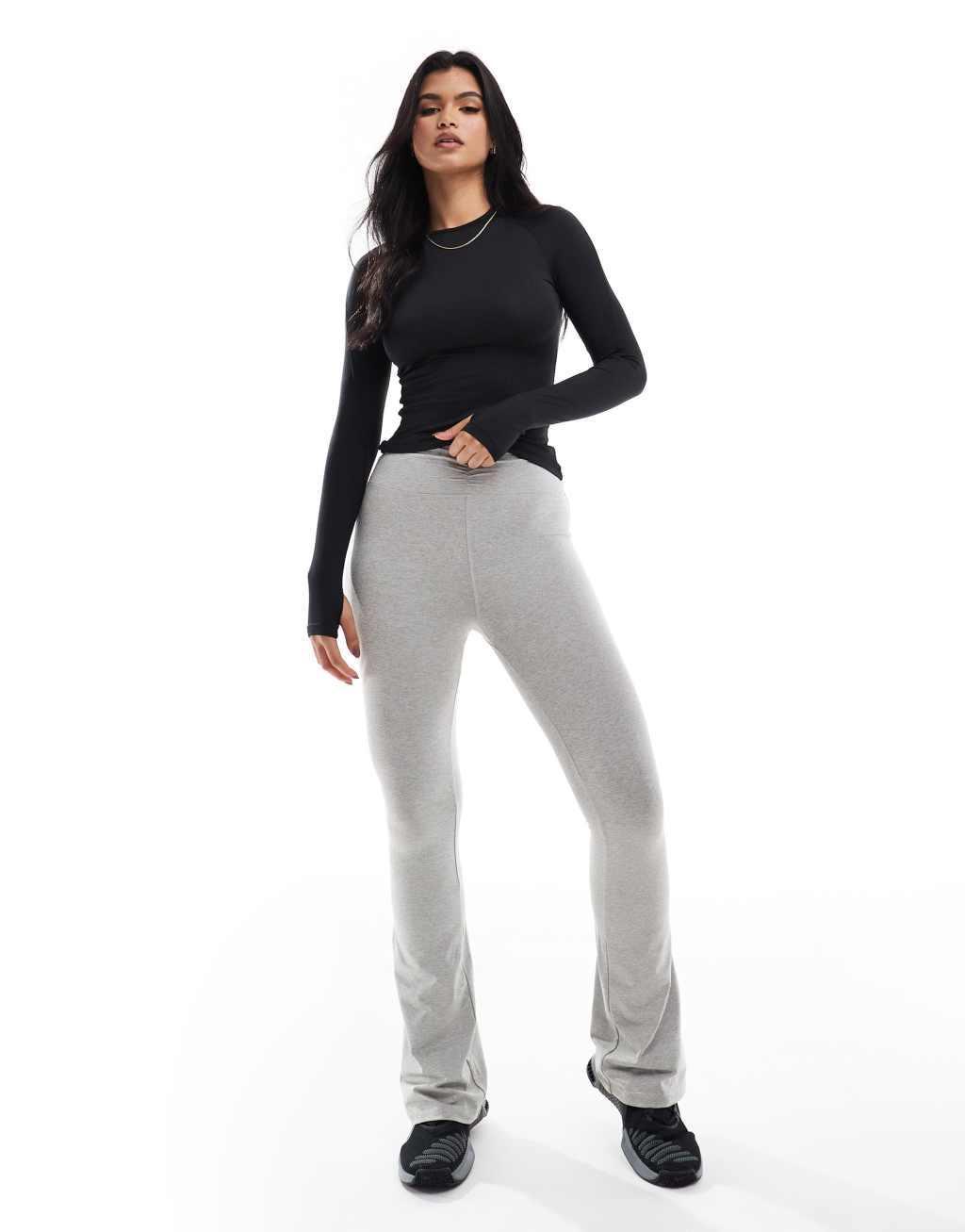 4505 Icon slim fit active long sleeve top in black  Product Image