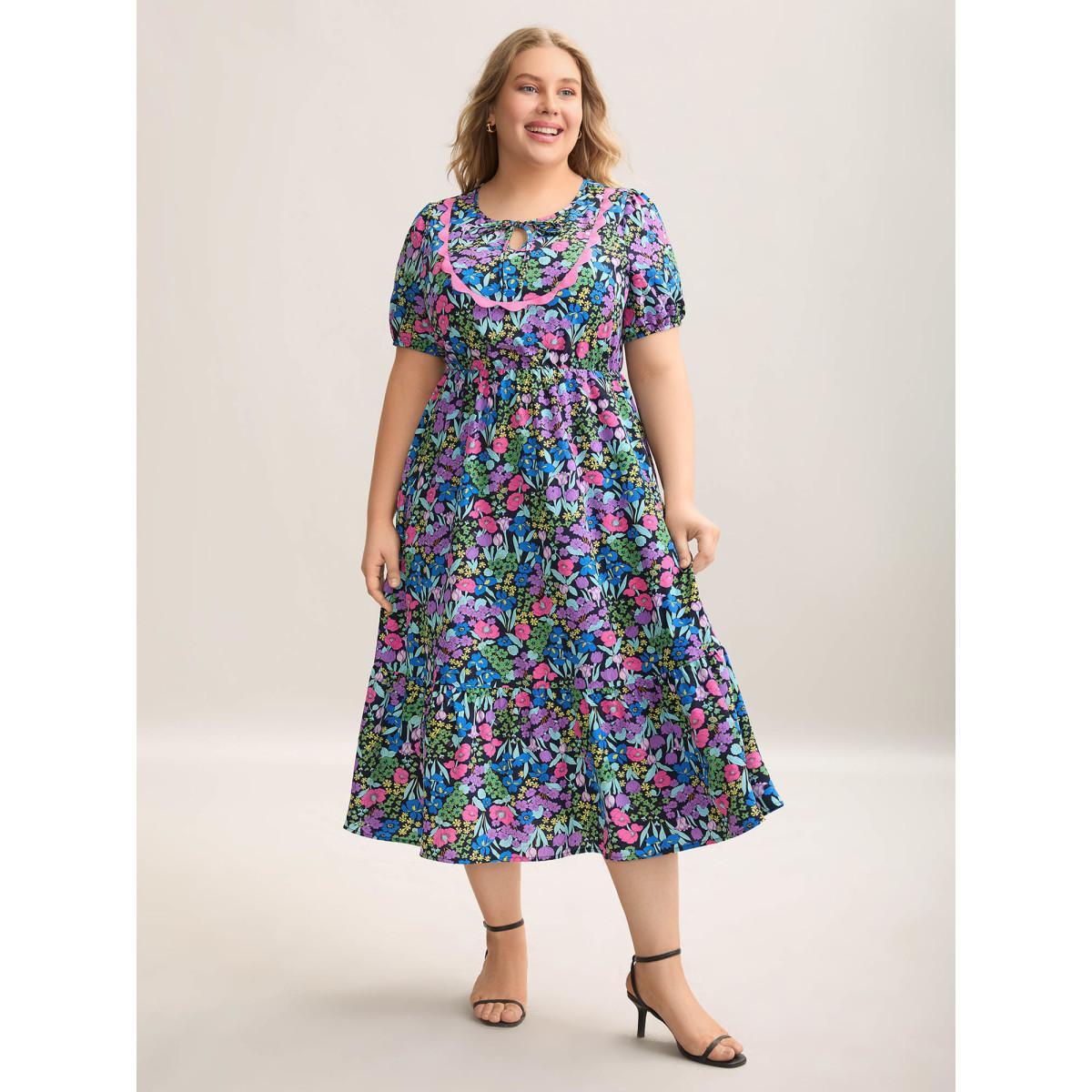 Plus Size Floral Contrast Webbing Neck Tie Midi Dress BlackFlower Women Elegant Woven ribbon&lace trim Flat collar with V-notch Short sleeve Curvy BloomChic 28/5X Product Image
