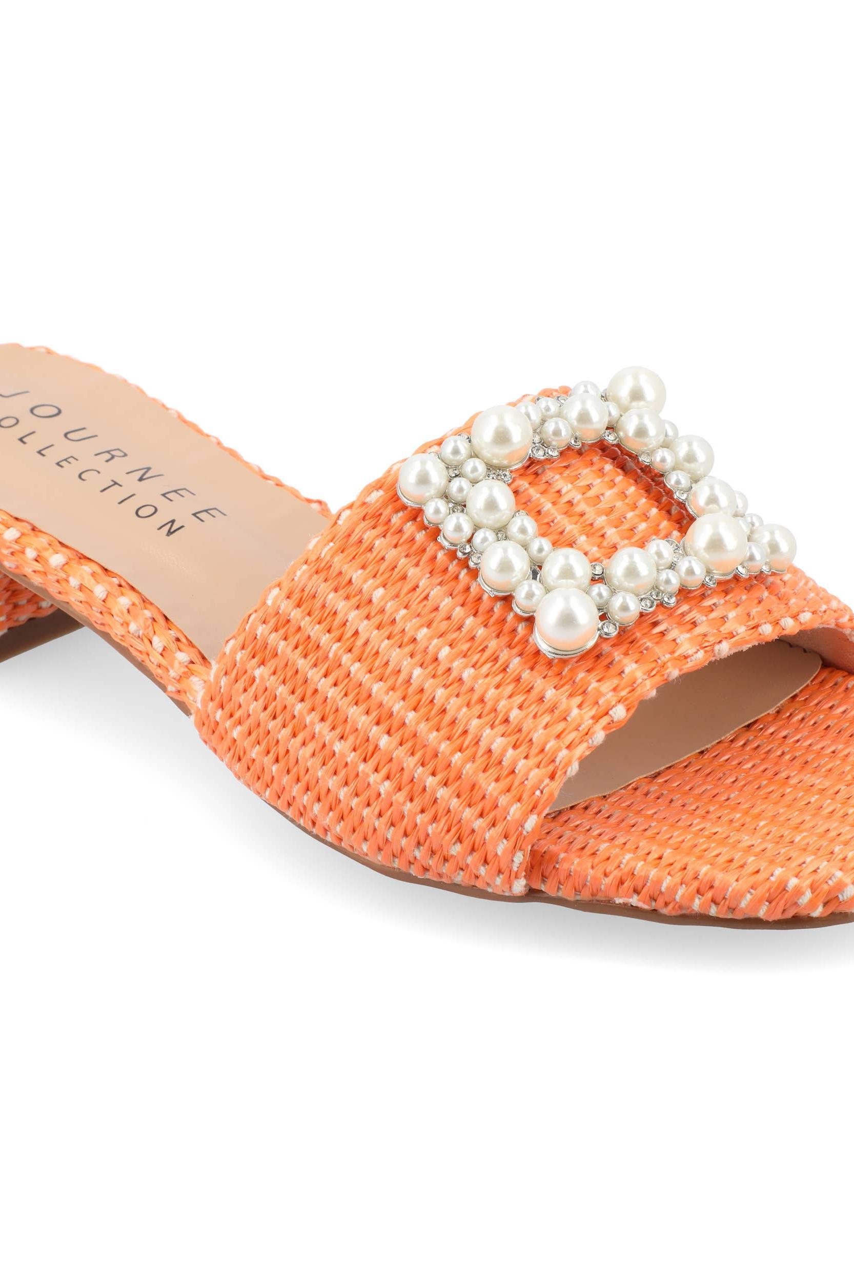 Journee Collection Women's Tru Comfort Foam√¢¬Ñ¬¢ Justina Sandals Product Image