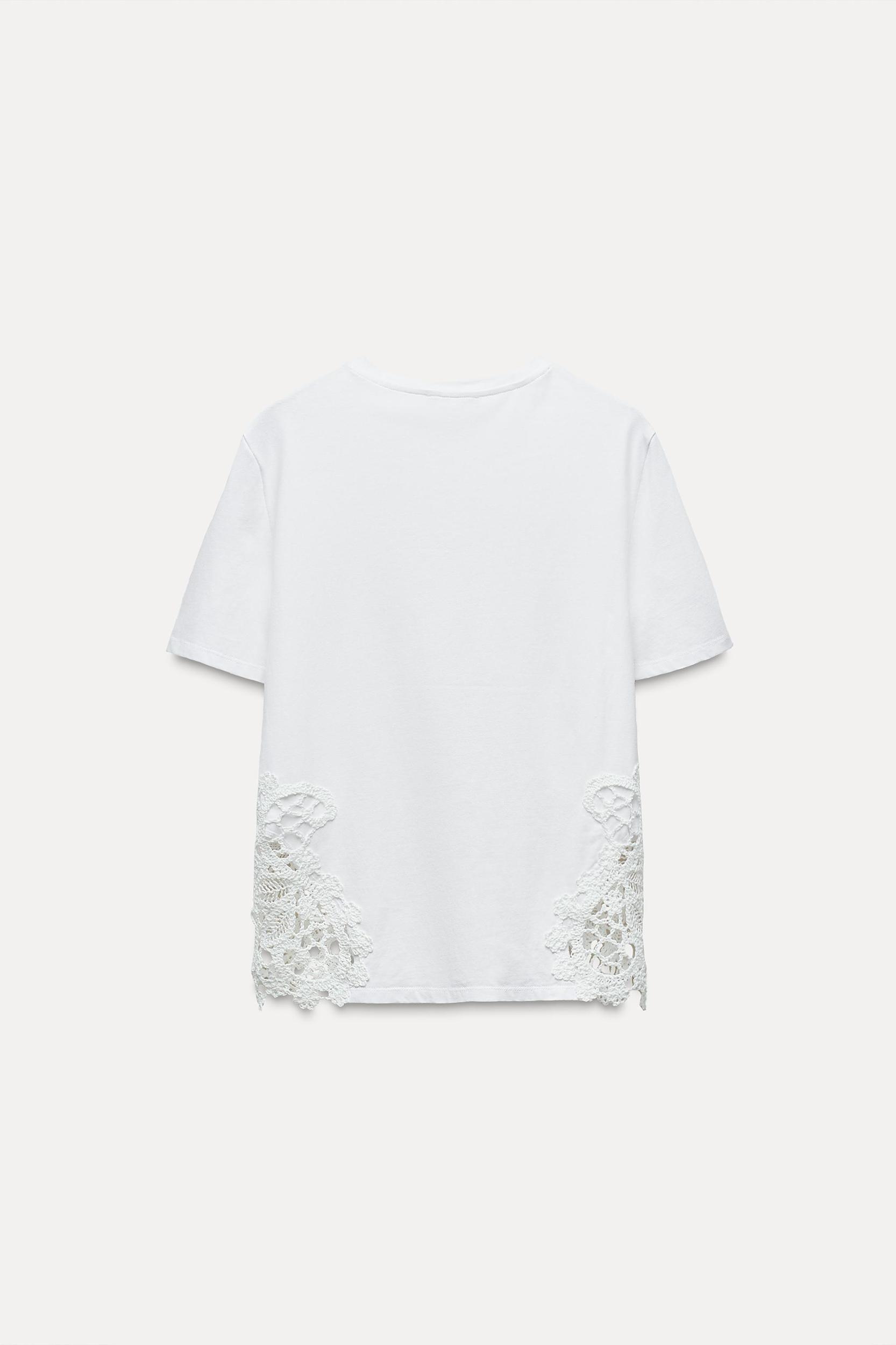 LACE TOP Product Image