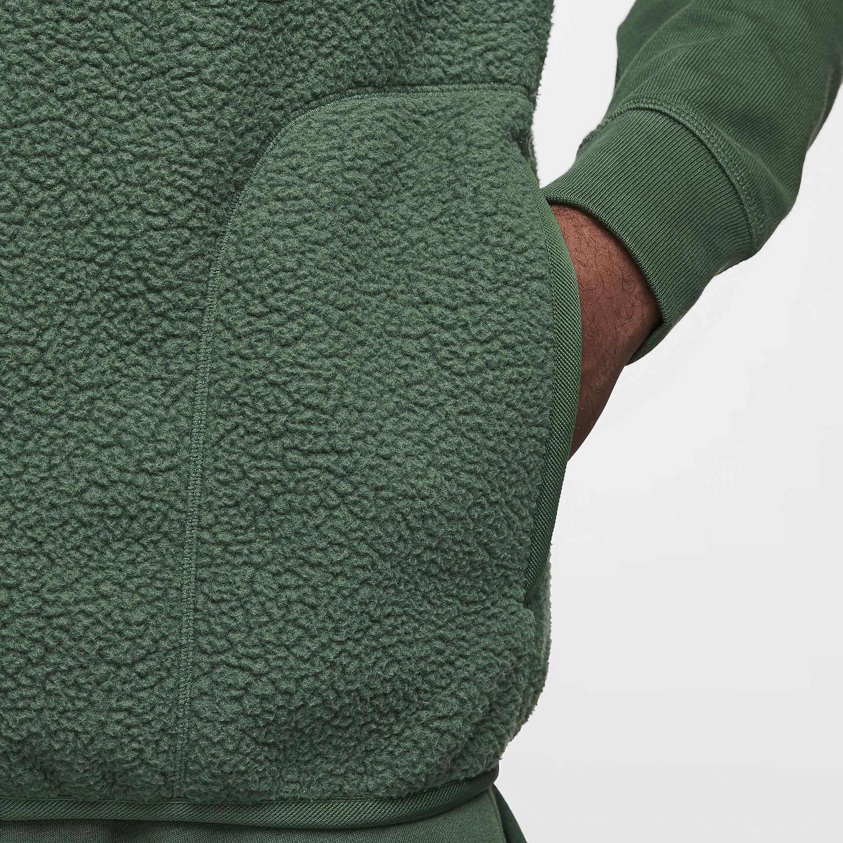 Nike Sportswear Club Men's Winterized Vest Product Image