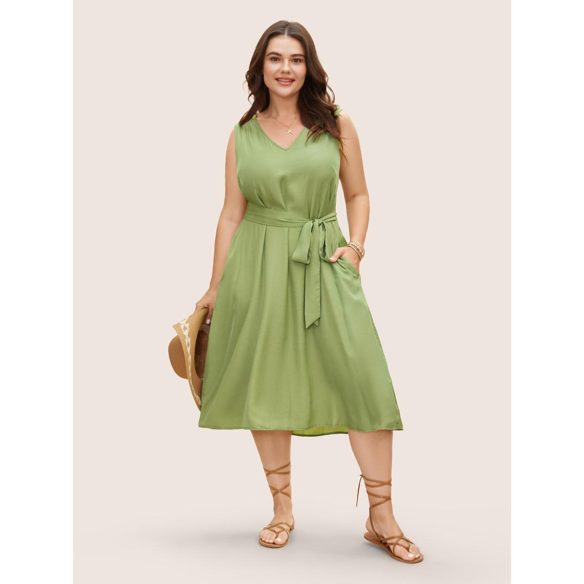 Plus Size Solid Back Cut Out Belted Dress Palemauve Women Resort Belted V-neck Sleeveless Curvy BloomChic 10/M Product Image