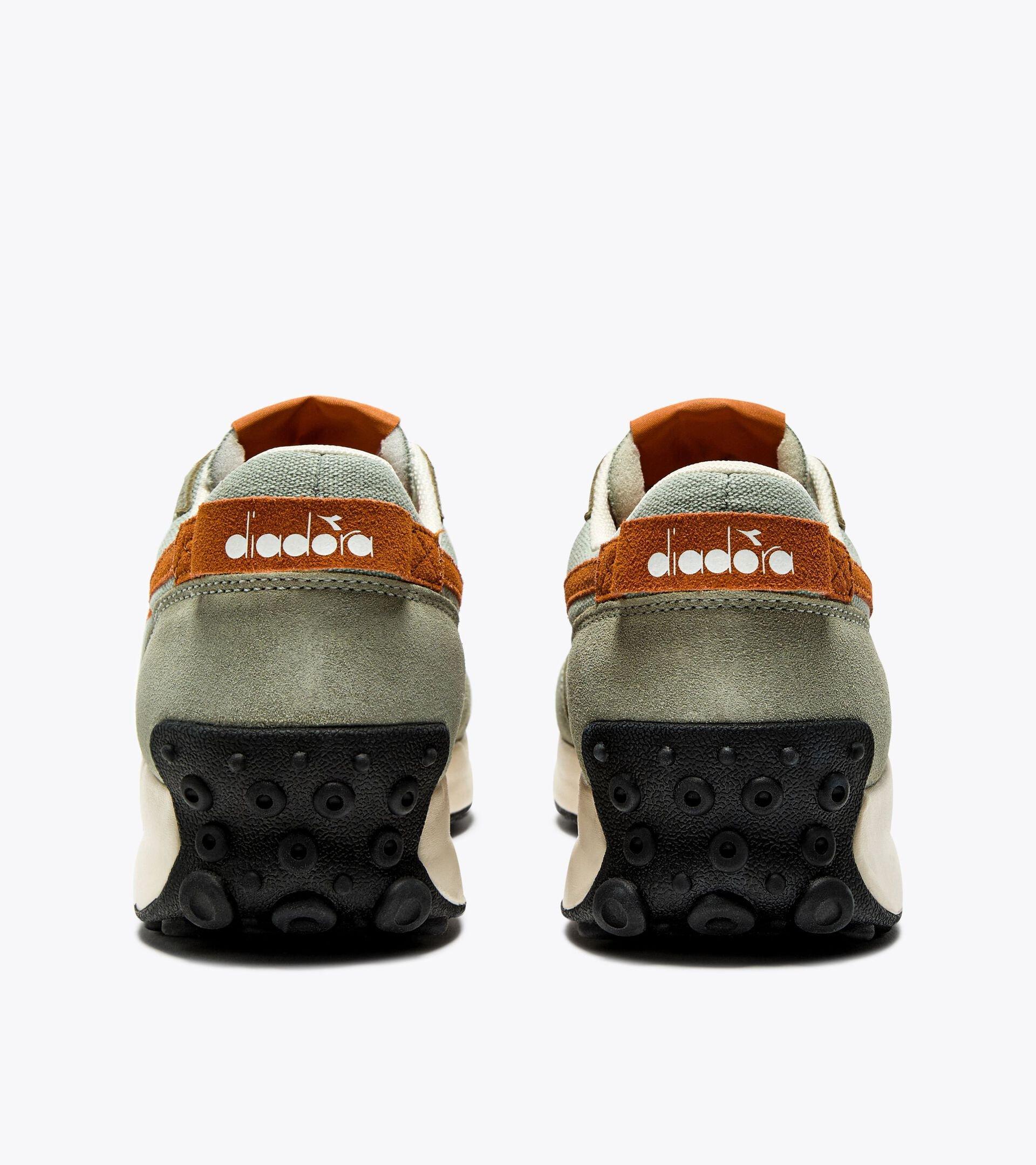 RACE SUEDE SW Product Image