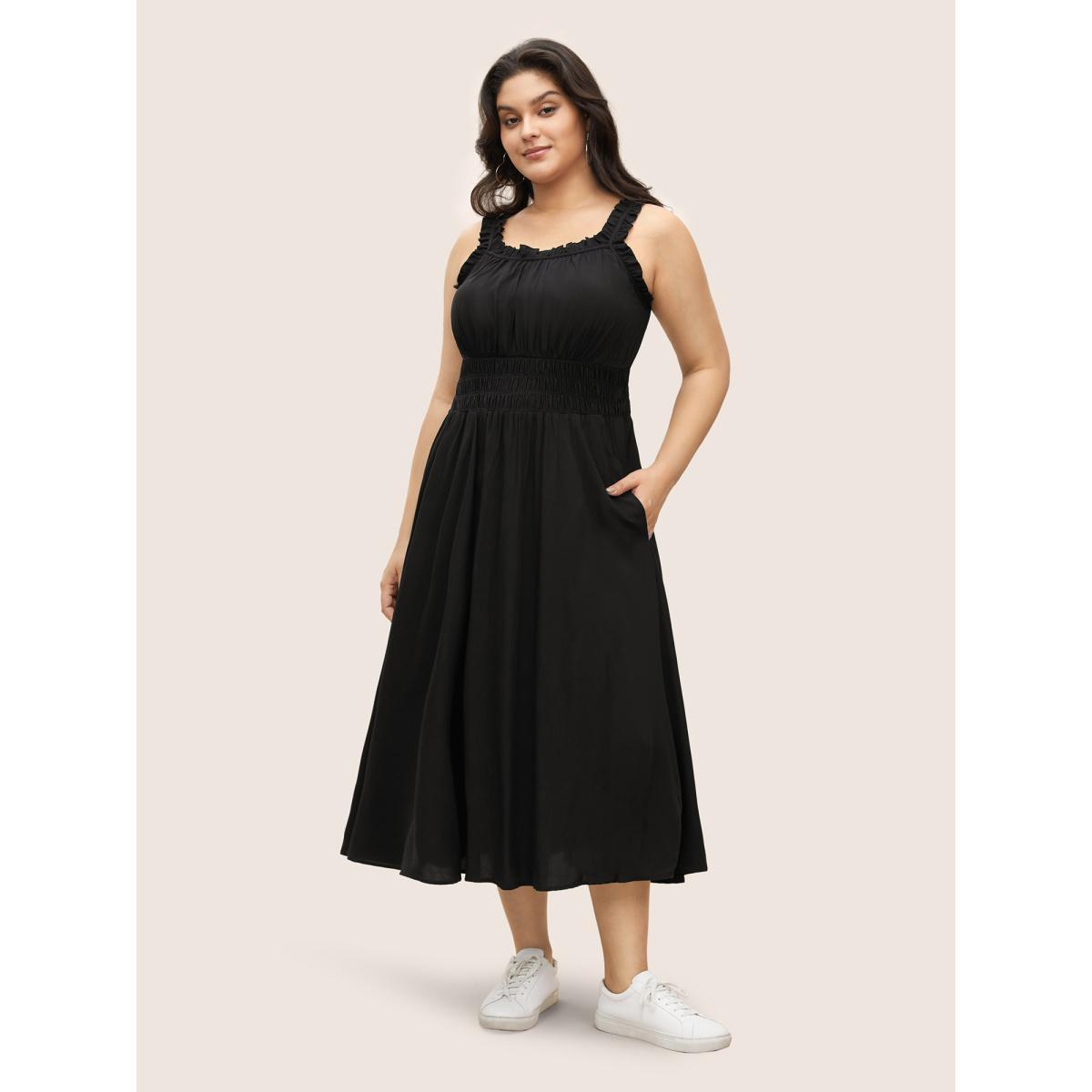 Plus Size Plain Gathered Elastic Waist Ruffle Trim Dress Black Women Casual Gathered Non Sleeveless Curvy BloomChic 30/6X Product Image
