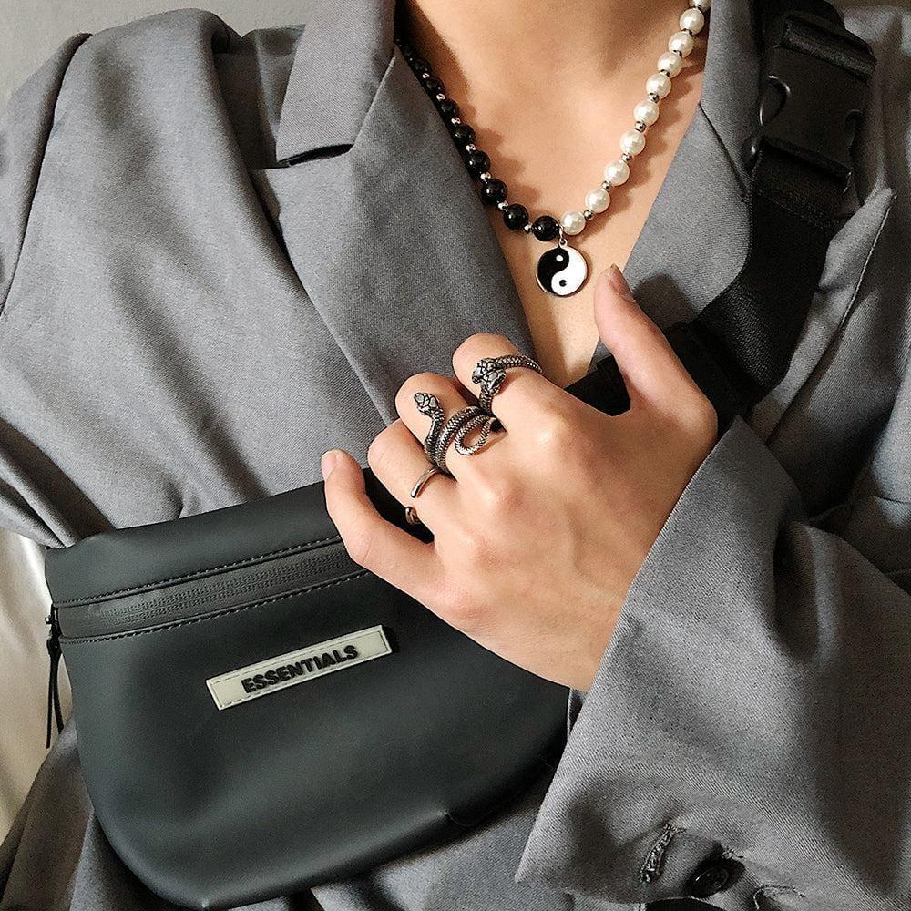 LONG SNAKE RING Product Image