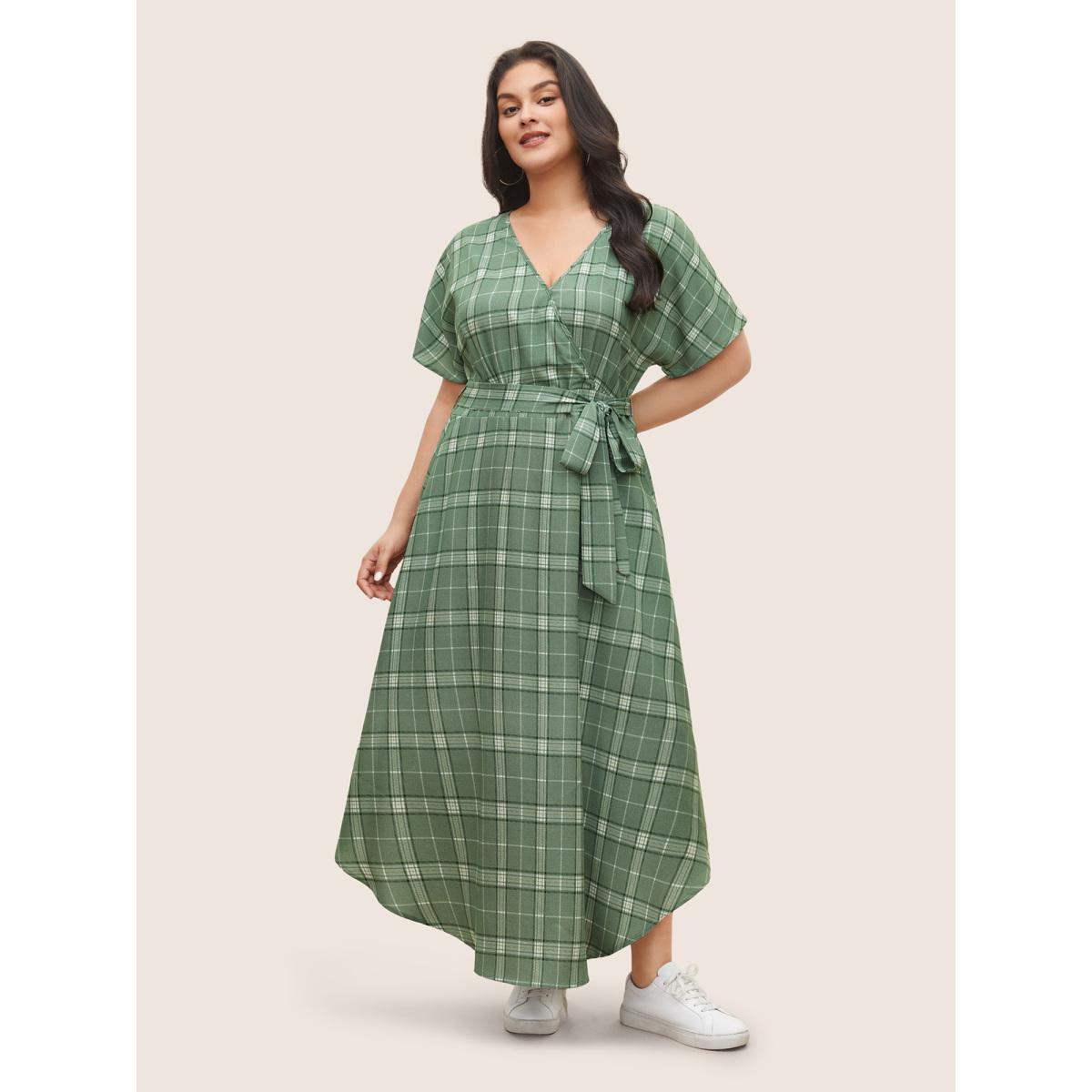 Plus Size Plaid Surplice Neck Pocket Curved Hem Dress Green Women Casual Non Overlap Collar Short sleeve Curvy Midi Dress BloomChic 14-16/1X Product Image