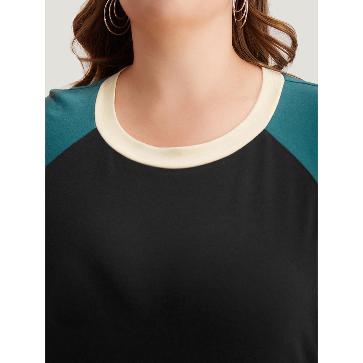 Plus Size Colorblock Contrast Raglan Sleeve Sweatshirt Women Black Casual Elastic cuffs Round Neck Dailywear Sweatshirts BloomChic 10/M Product Image