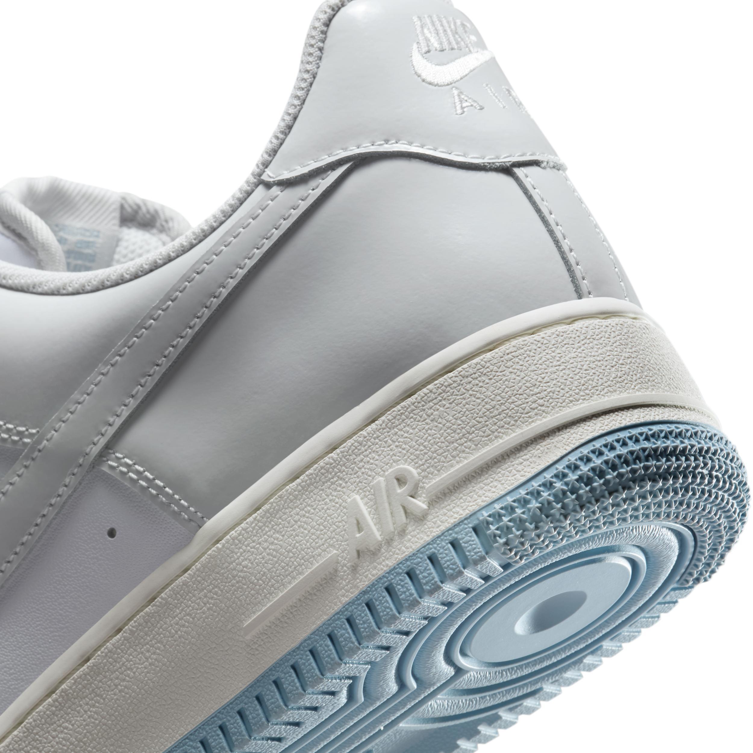 Nike Men's Air Force 1 '0 Shoes Product Image