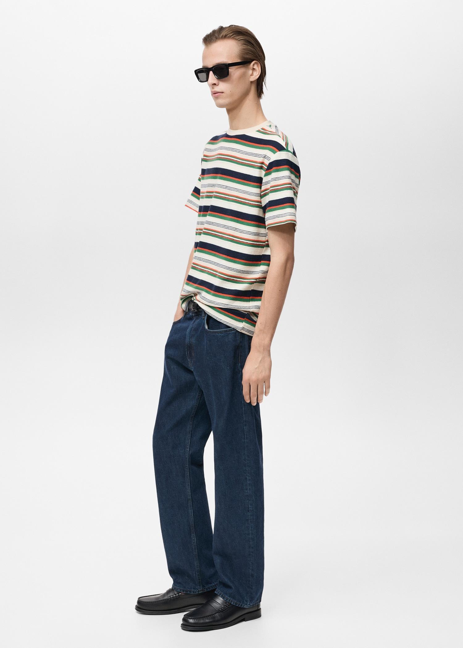 100% cotton regular-fit striped t-shirt - Men | MANGO USA Product Image