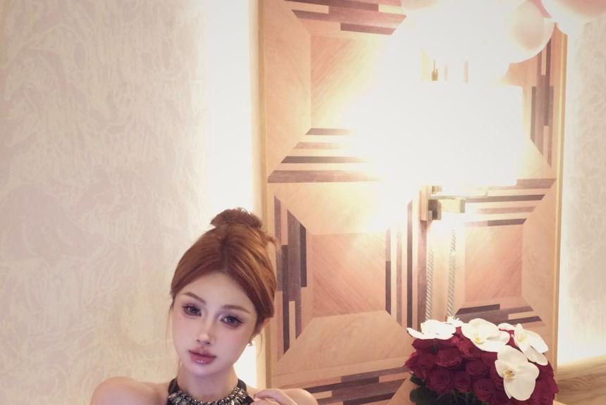 Halter V-Neck Plain Rhinestone Mini A-Line Dress / Lace Scarf Product Image
