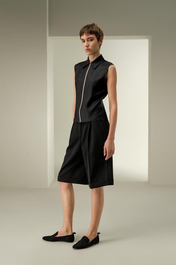 Sleeveless Full Zip Silk Vest Product Image