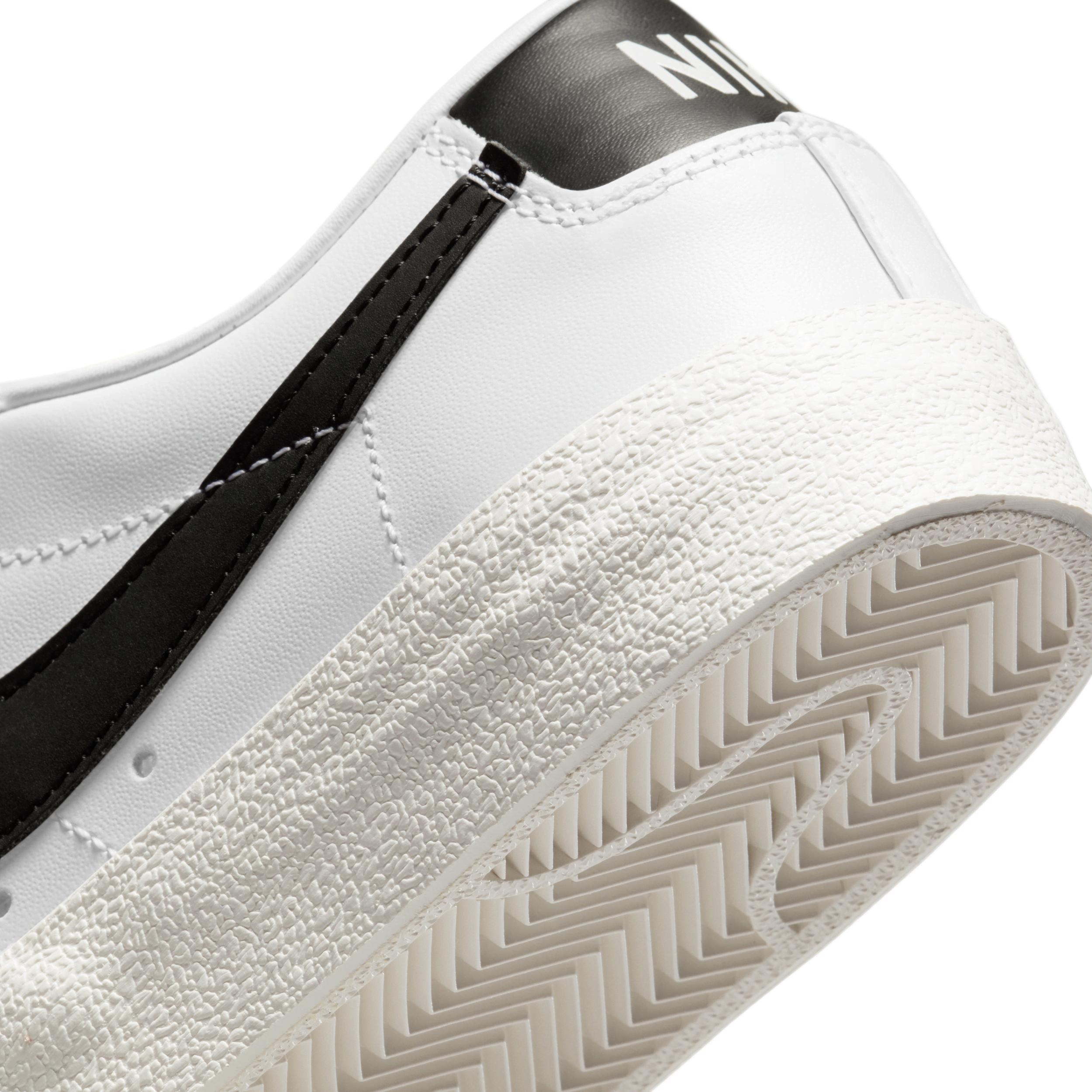 Nike Blazer Low '77 Women's Shoes Product Image