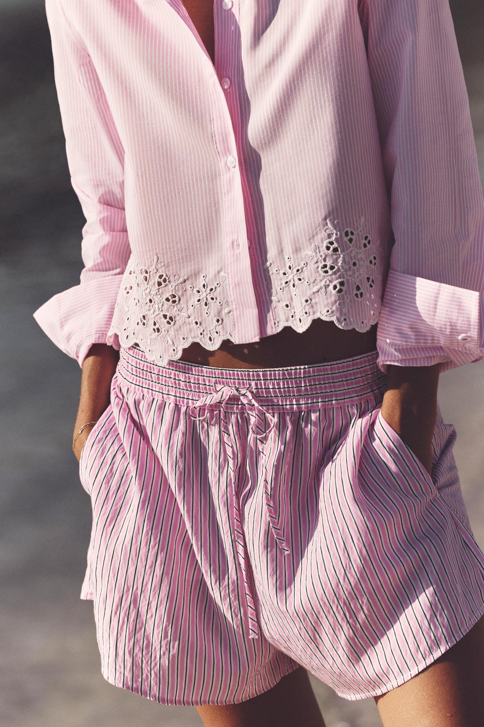 STRIPED POPLIN SHORTS Product Image