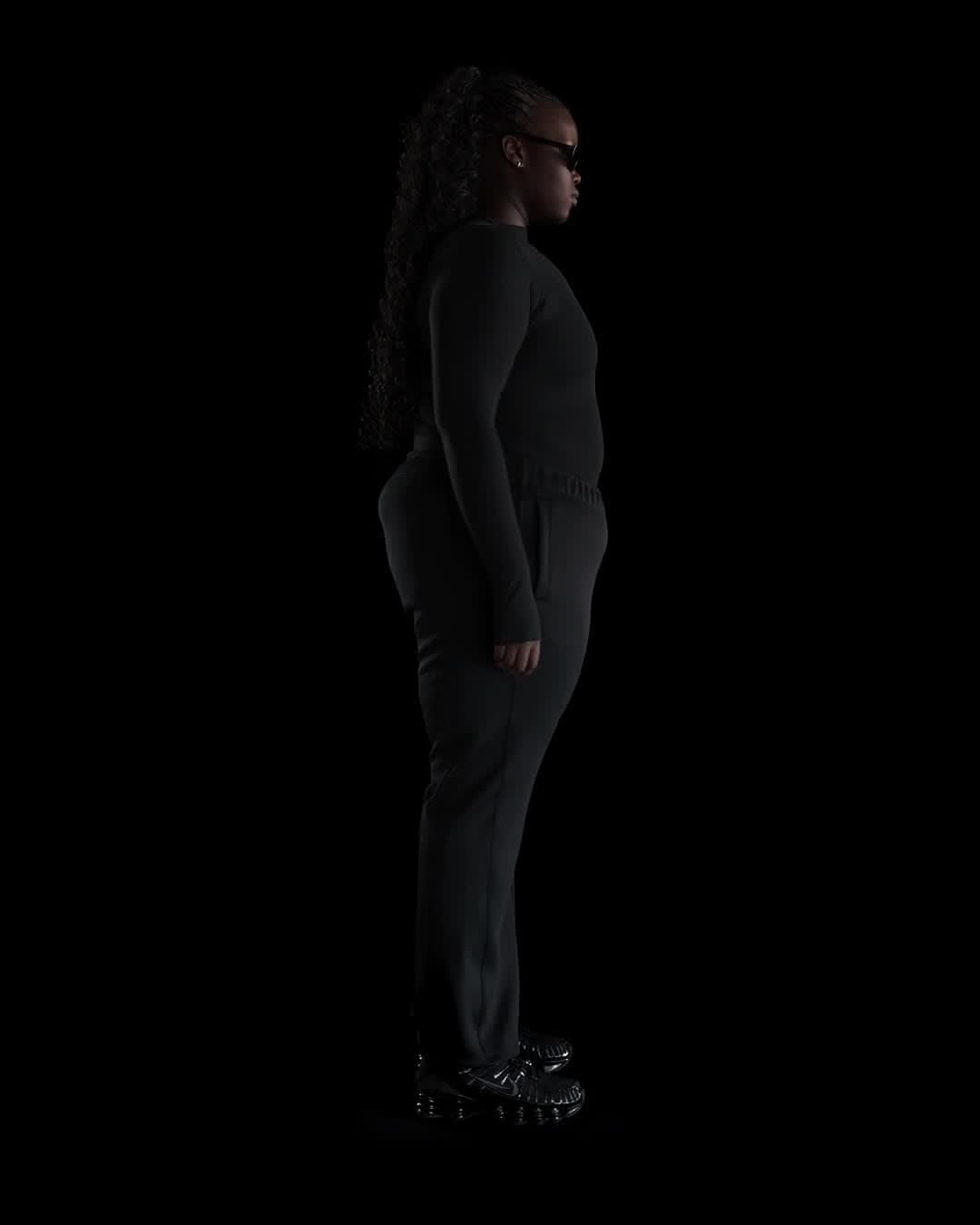Nike Sportswear Windrunner Women's Mid-Rise Slim Knit Pants (Plus Size) Product Image