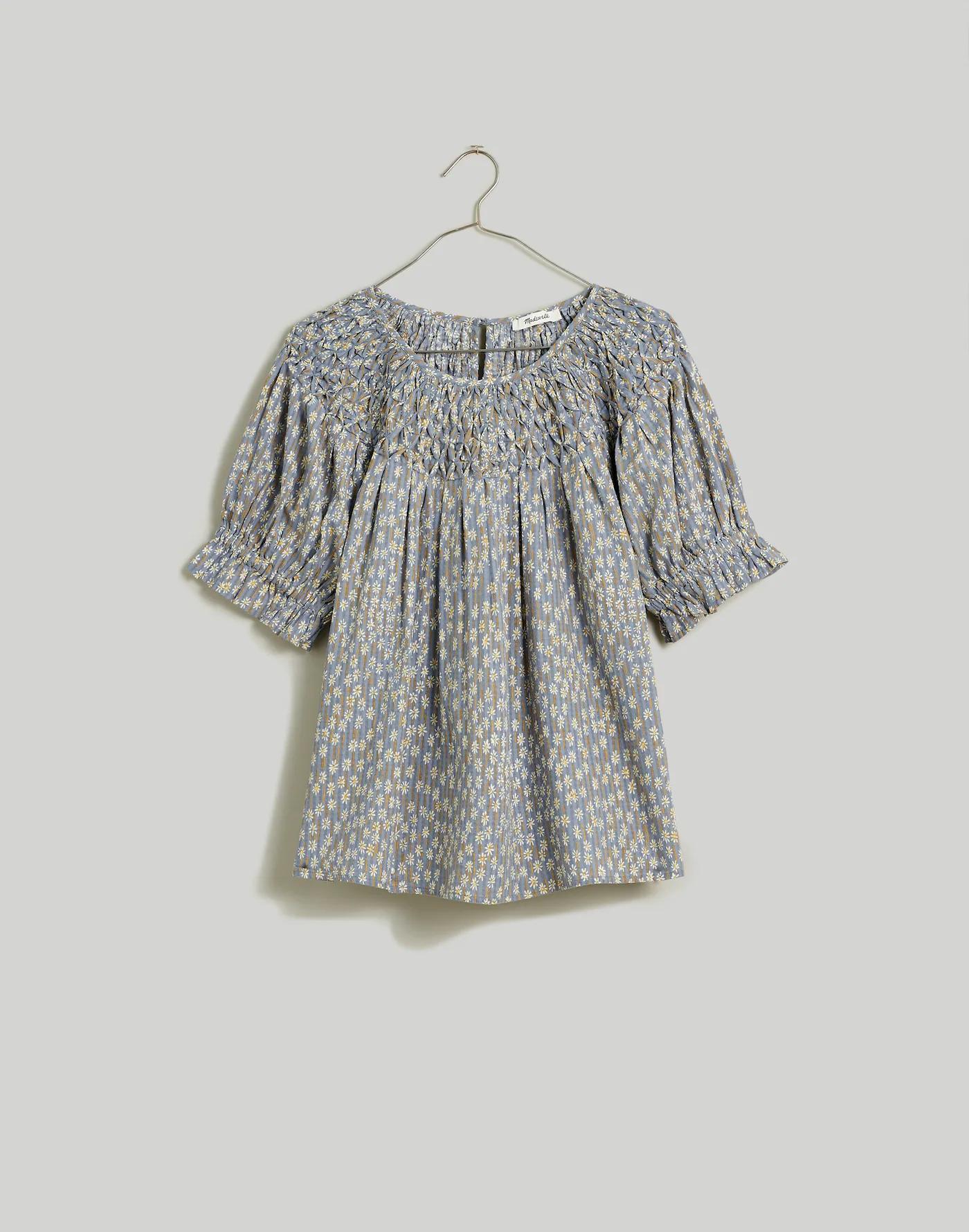 Plus Shirred Puff-Sleeve Top in Daisy Blooms Product Image