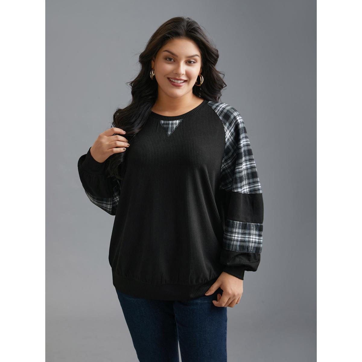 Plus Size Plaid Patchwork Raglan Sleeve Sweatshirt Women Black Casual Texture Round Neck Everyday Sweatshirts BloomChic 10/M Product Image