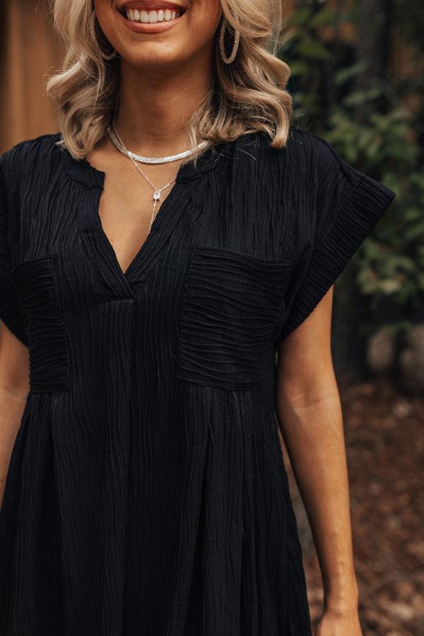 Long Weekend Wonderful Shift Dress In Black Product Image