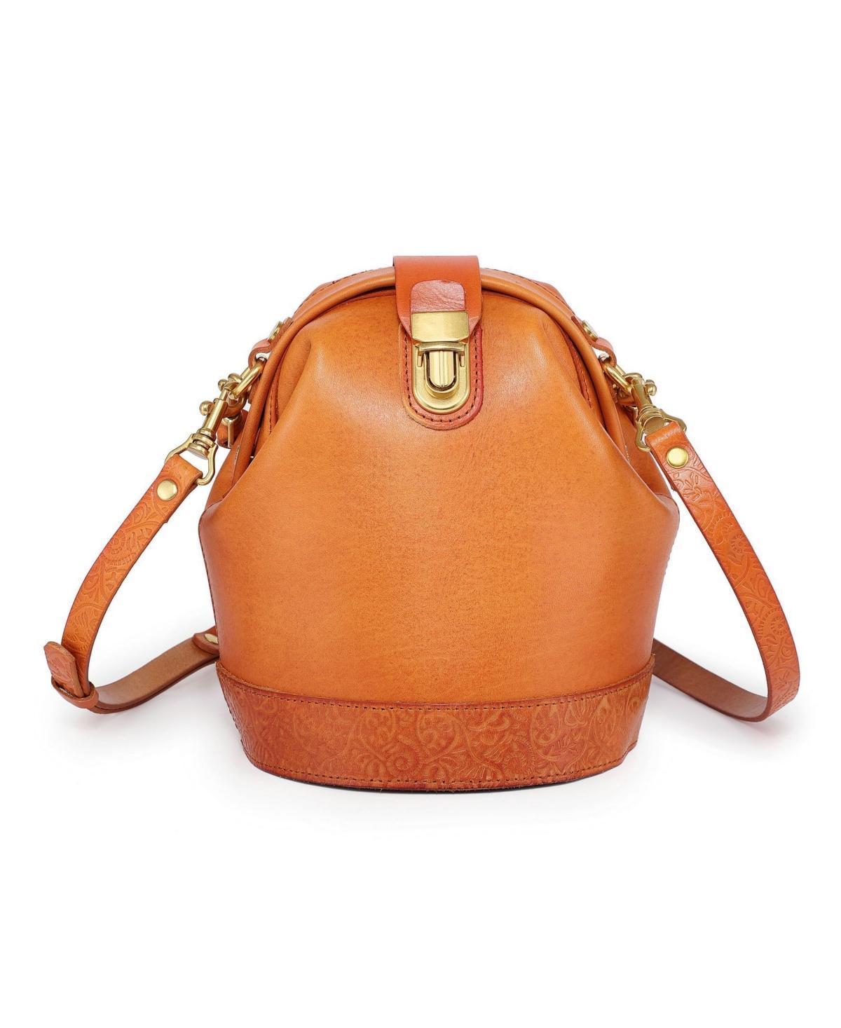 Old Trend Womens Genuine Leather Doctor Bucket Crossbody Convertible Bag Product Image