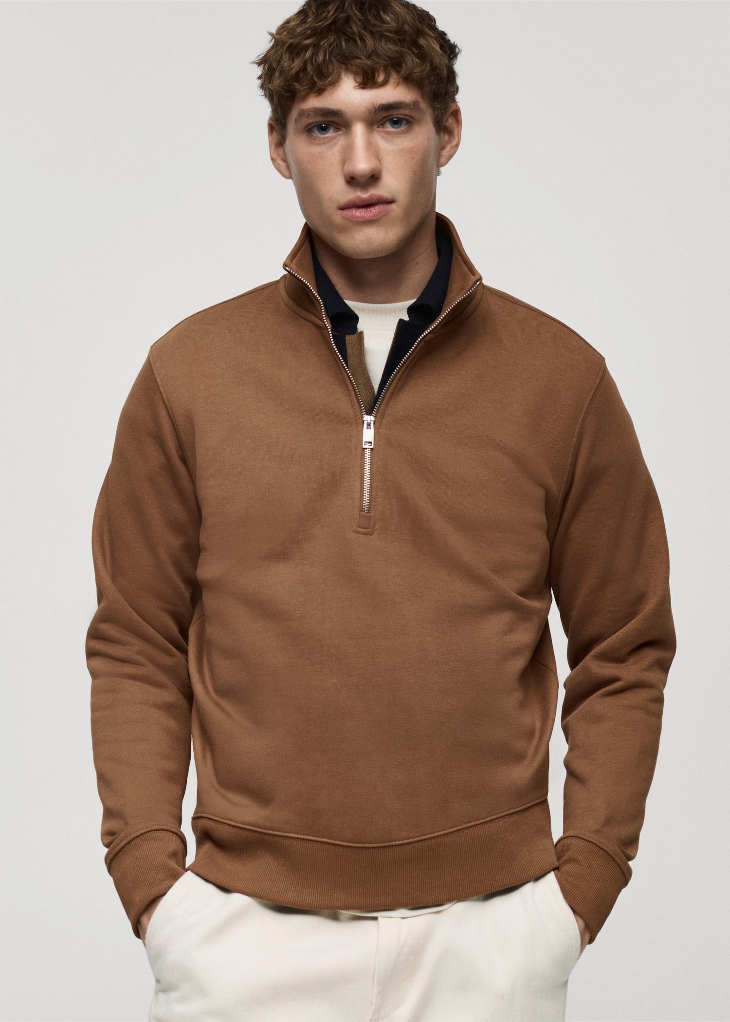 Regular-fit zipper-neck sweatshirt - Men | MANGO USA Product Image