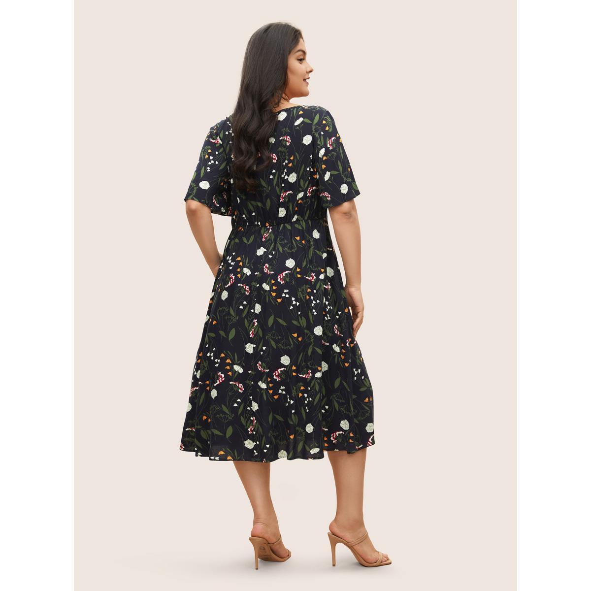 Plus Size Floral Print Patchwork Scoop Neck Dress Indigo Women Elegant Non Short sleeve Curvy Midi Dress BloomChic 12/L Product Image