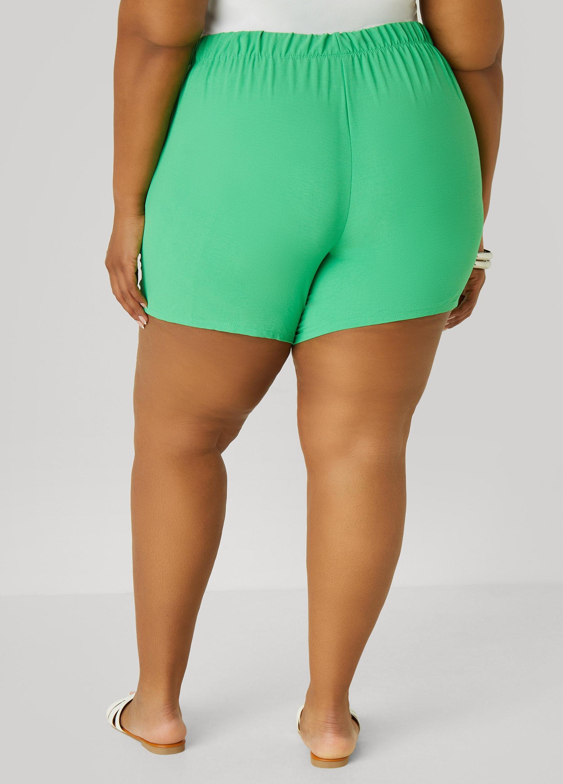 Textured Mid Rise Shorts Product Image