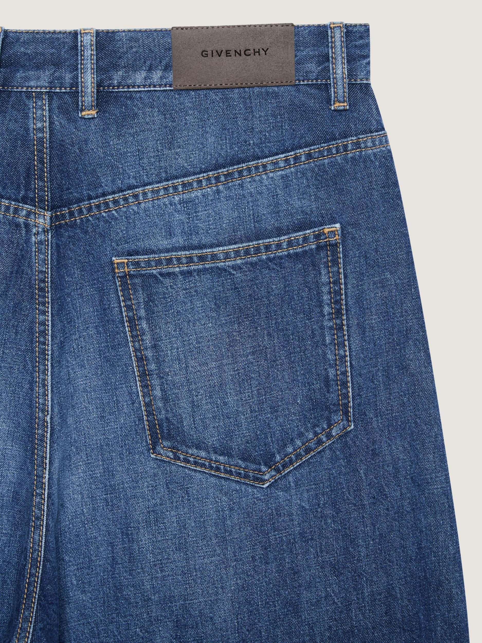 Jeans in washed denim Product Image