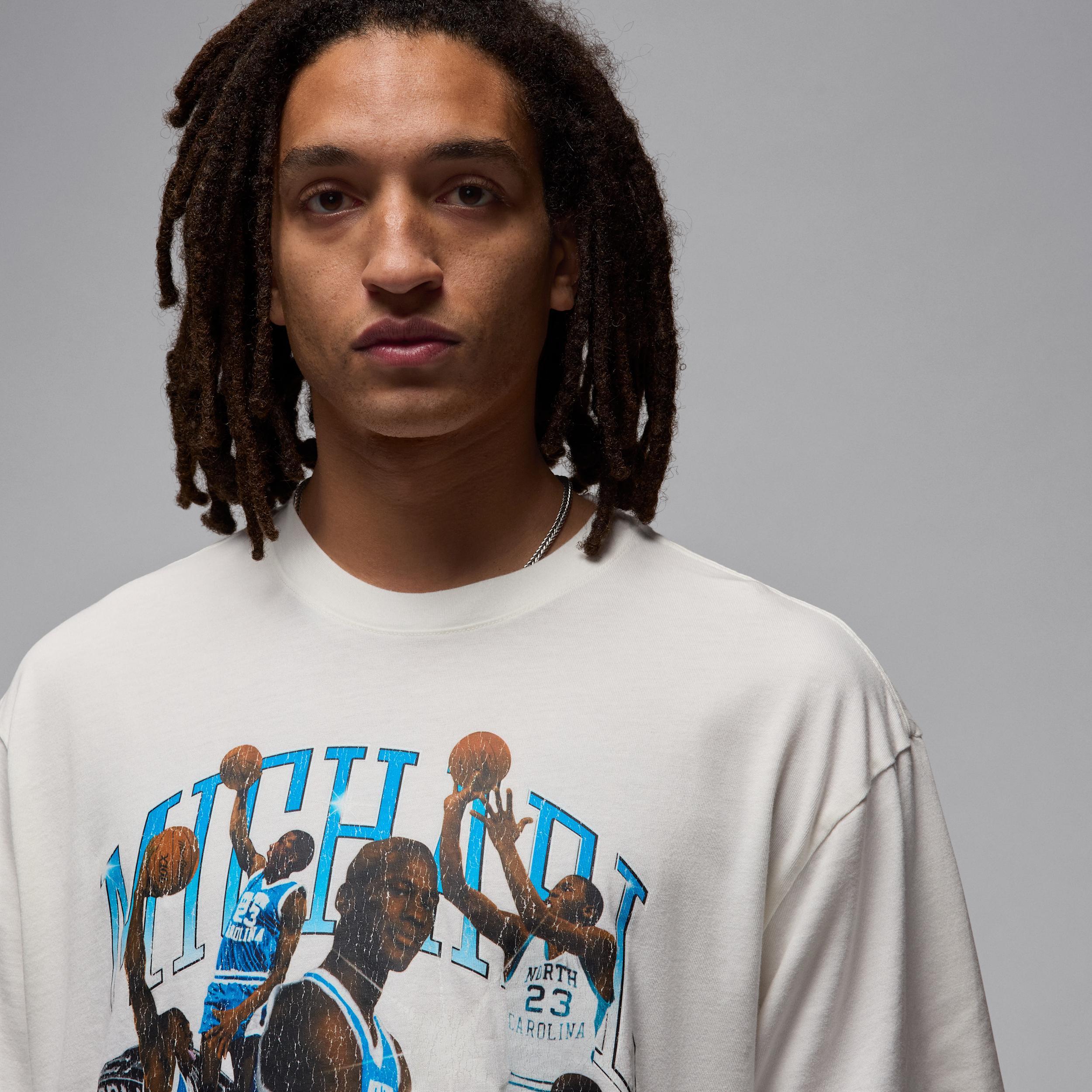 Men's Jordan Flight Essentials Graphic T-Shirt Product Image