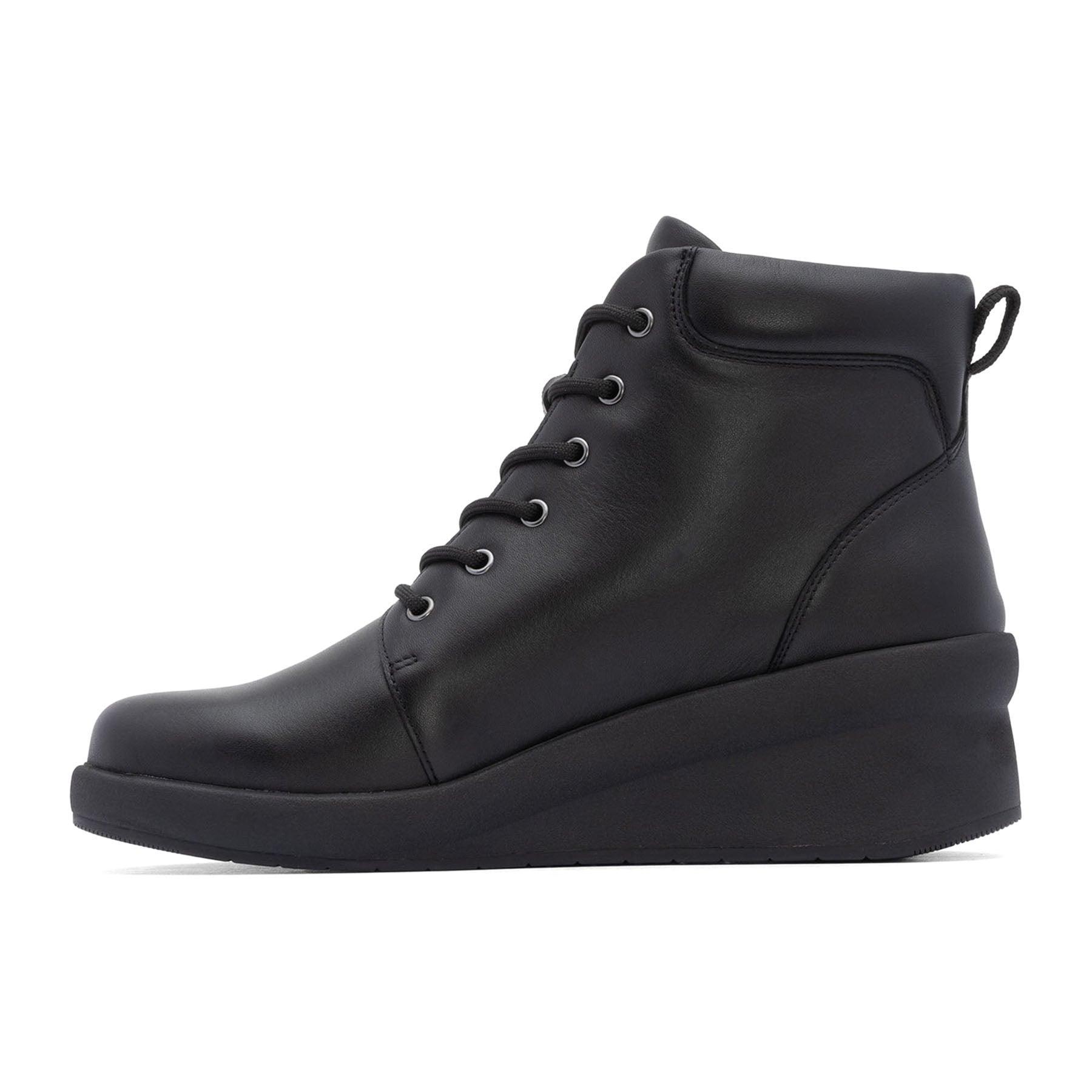 Passage Lace Up Product Image