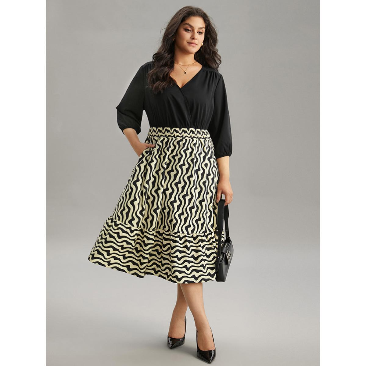 Plus Size Geometric Twill Patchwork Shirred Elastic Waist Dress Black Women Office Elastic cuffs V-neck Elbow-length sleeve Curvy Midi Dress BloomChic 26/4X Product Image