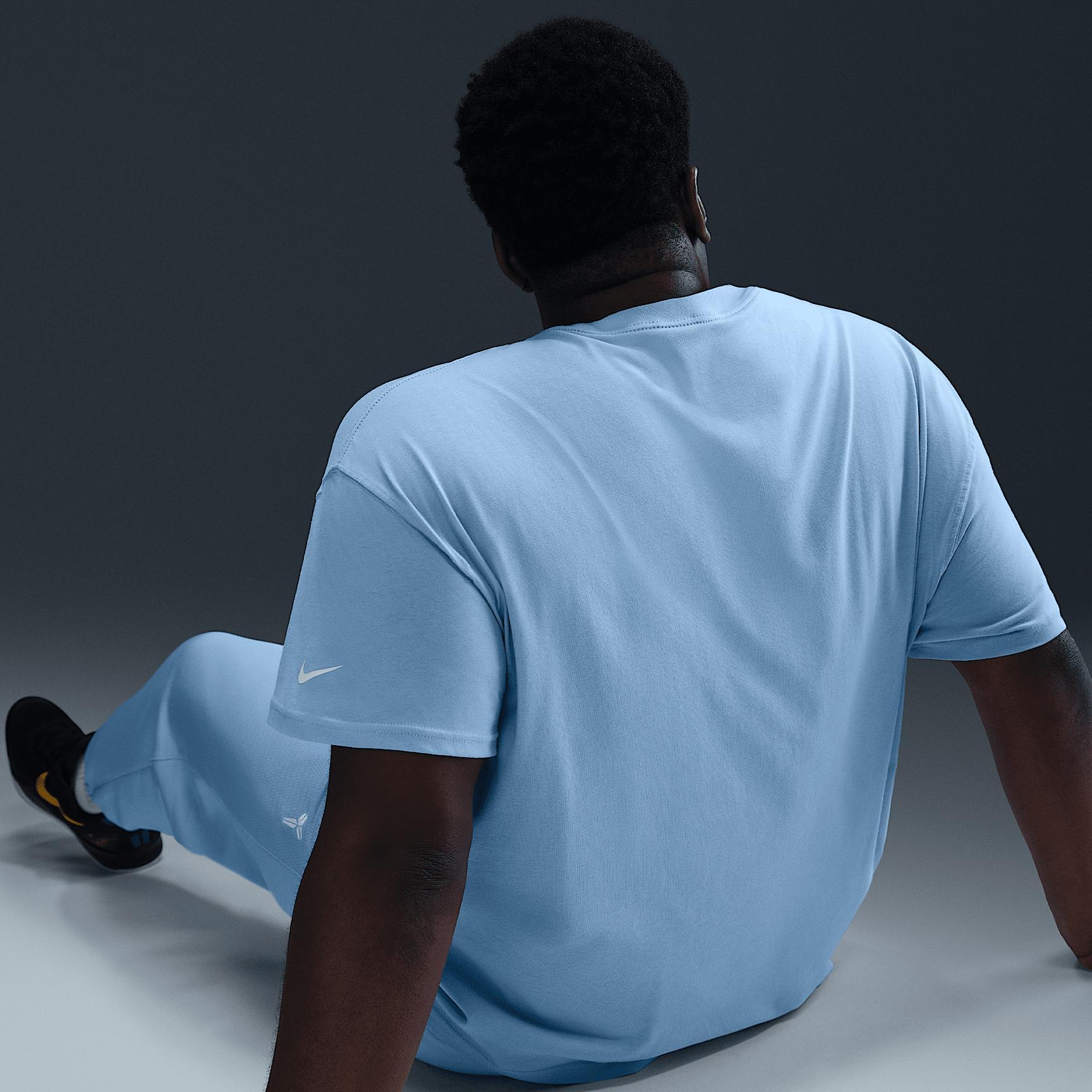 Nike Men's Kobe Basketball T-Shirt Product Image