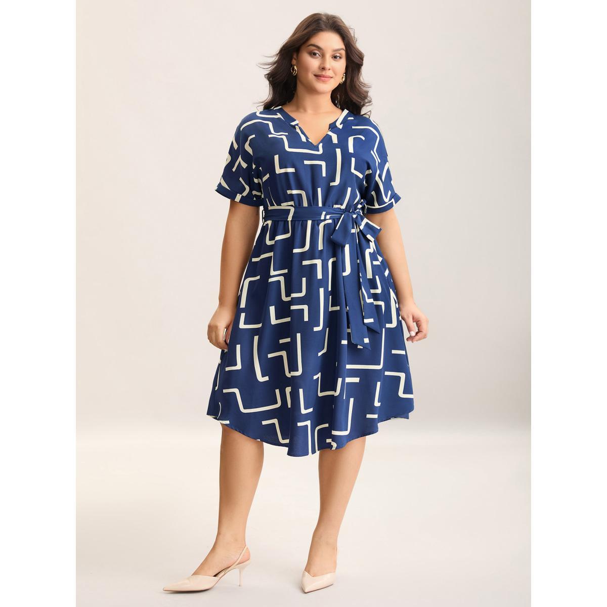 Plus Size Geometric Print Curved Hem Midi Dress Navy Women Flat collar with V-notch Short sleeve Curvy BloomChic 14-16/1X Product Image