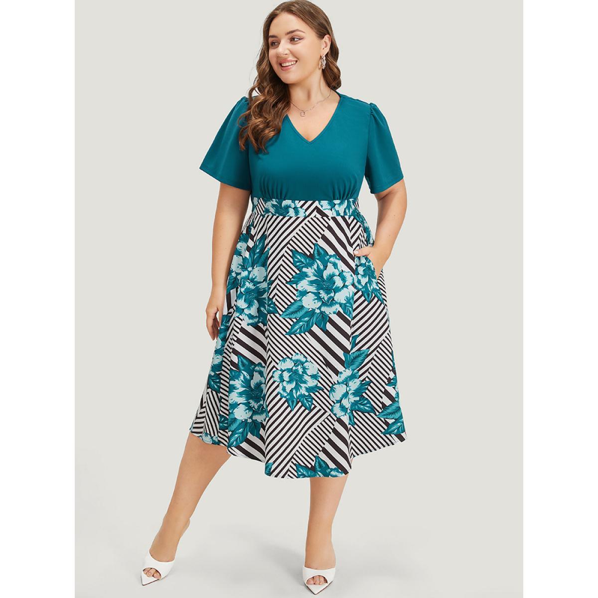 Plus Size Floral & Striped Patchwork Pocket Gathered Dress Teal Women Office Gathered V-neck Short sleeve Curvy Midi Dress BloomChic 30/6X Product Image